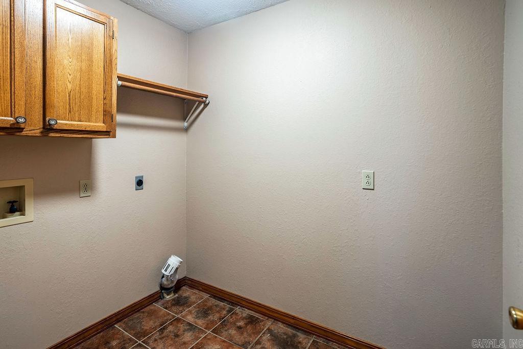 4 Oak Meadow Cove