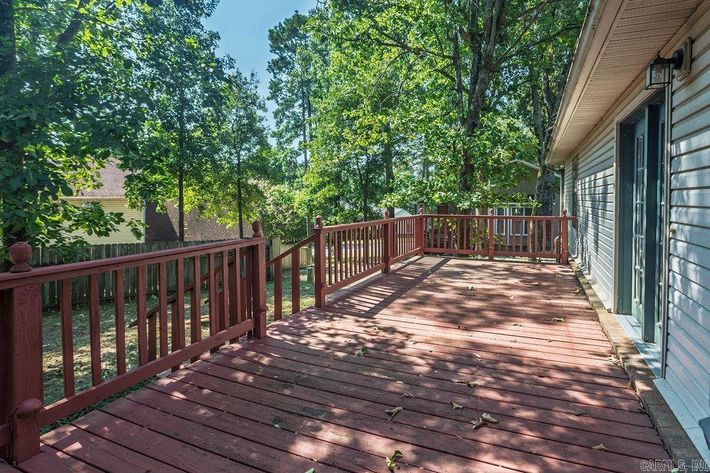 4 Oak Meadow Cove