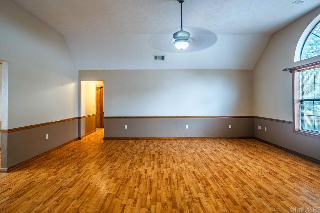 4 Oak Meadow Cove