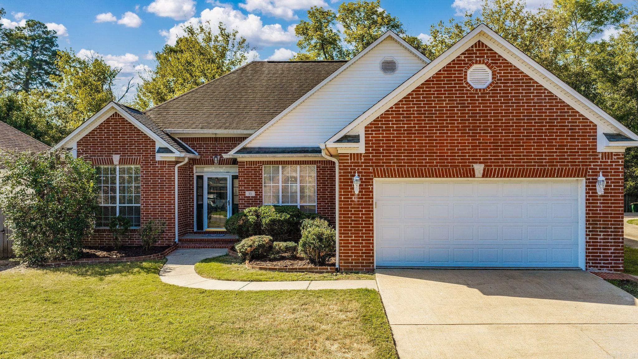 11 WESTFIELD Drive — exterior