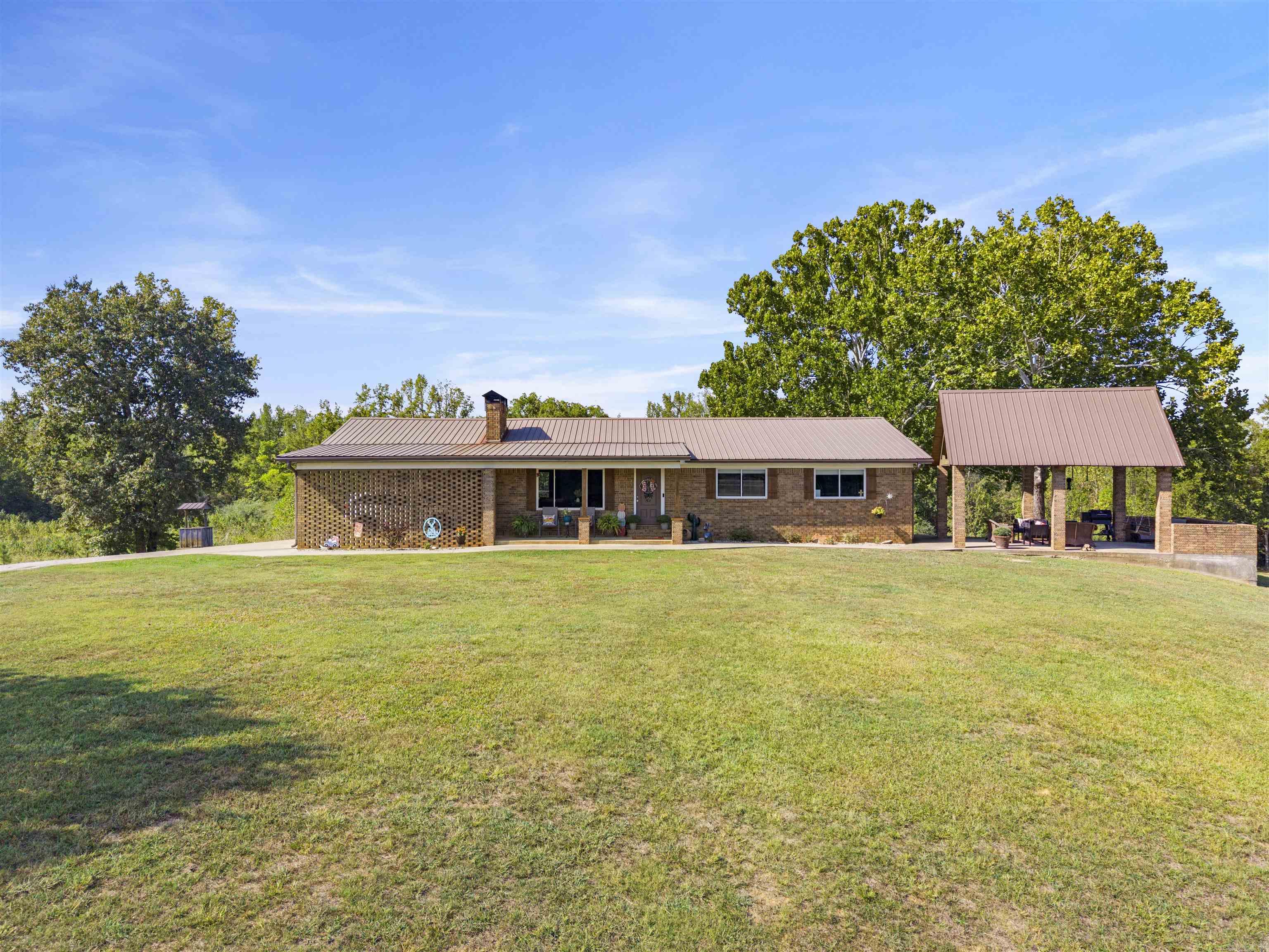 17928 Cathcart Road — exterior