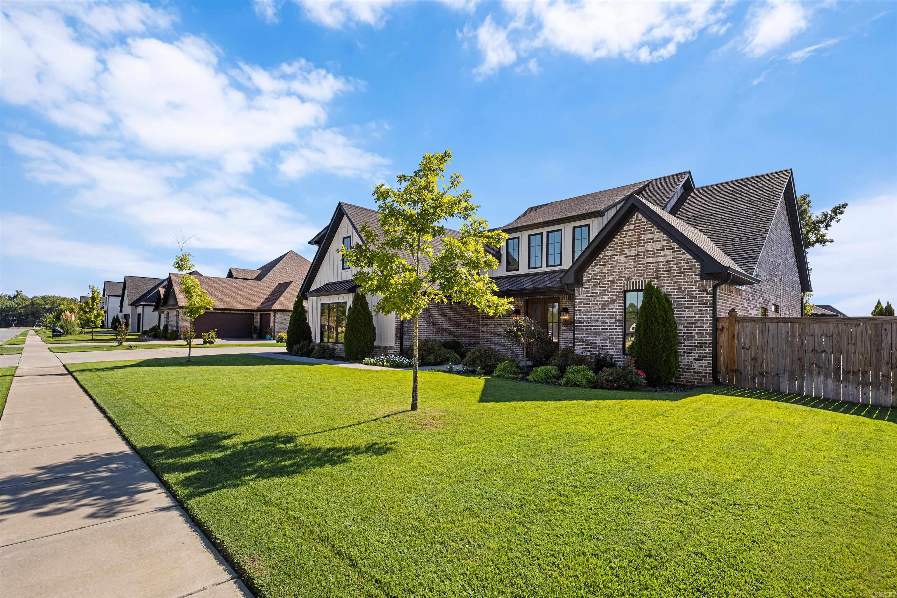 7321 Lake Point Circle Benton, AR 72019