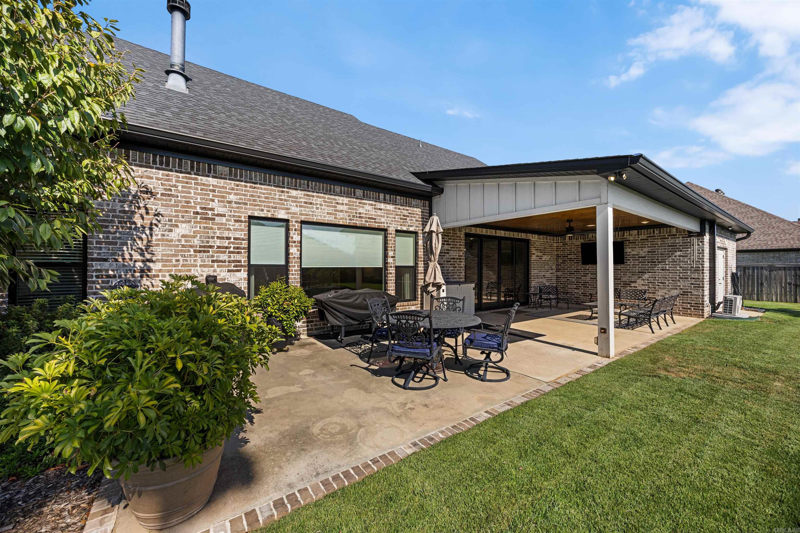 7321 Lake Point Circle Benton, AR 72019