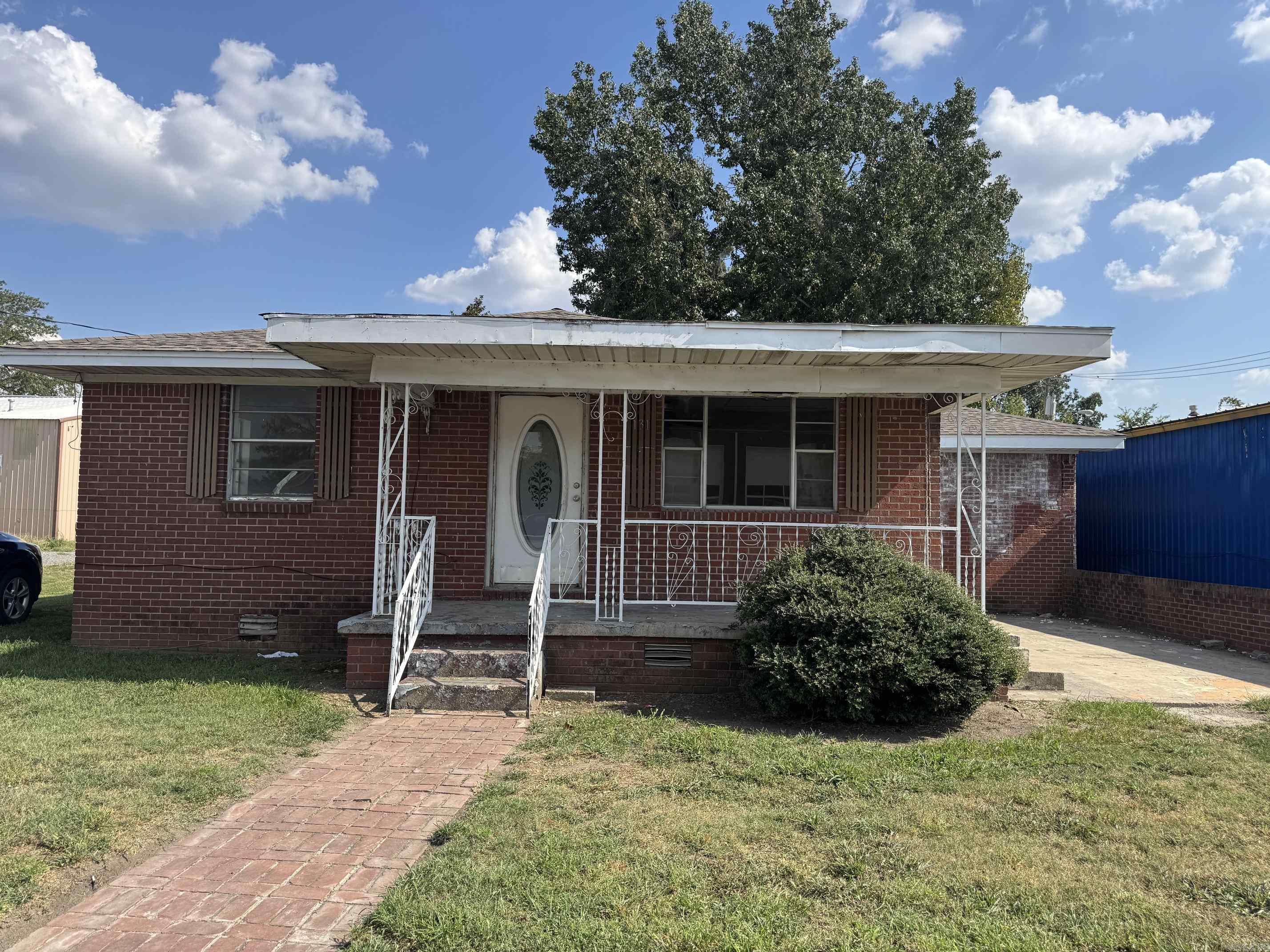 131 S Walnut Street  Steele, MO
