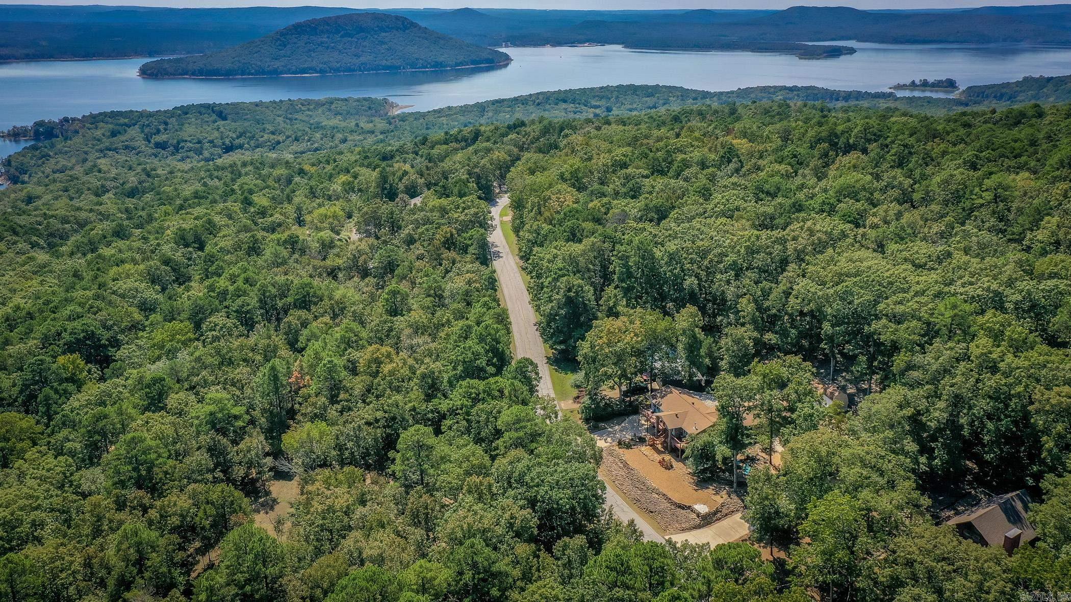 842 Dave Creek  Fairfield Bay, AR