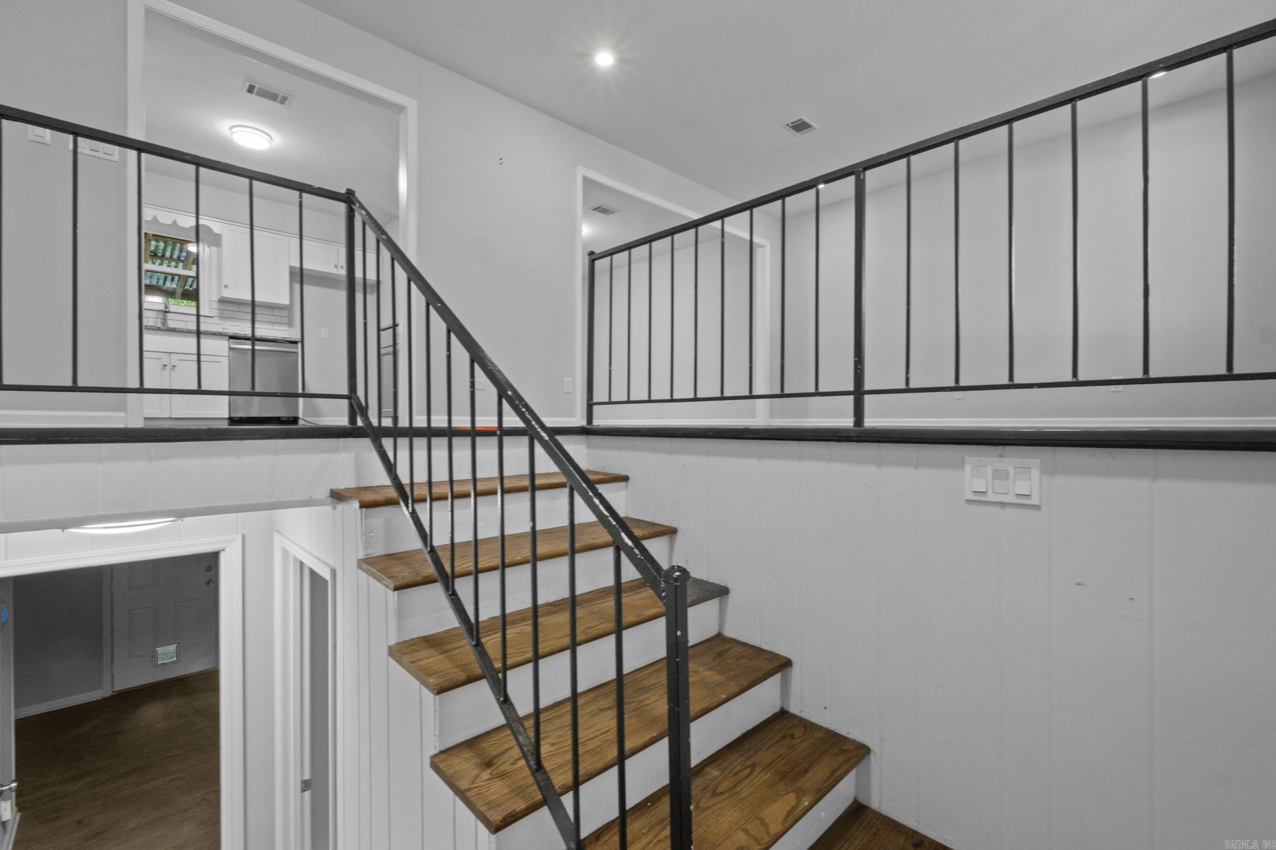 23 Crownpoint Road — photo 4