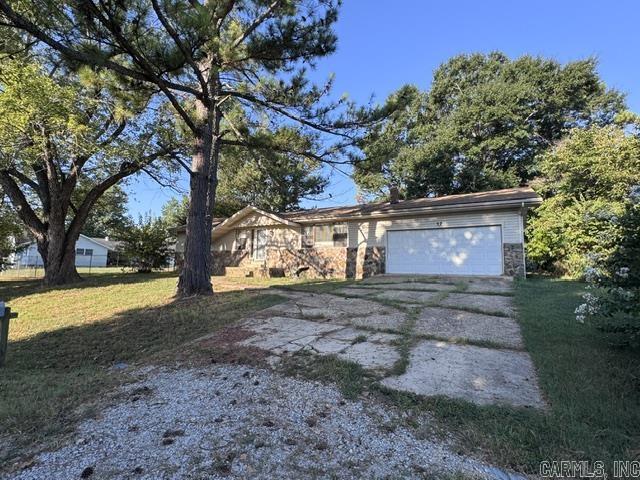 37  Spring Lake  Mountain Home, AR