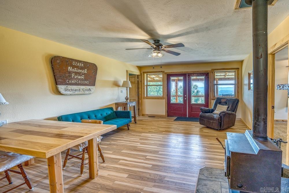 213 NC 3440 Marble Falls, AR 72648