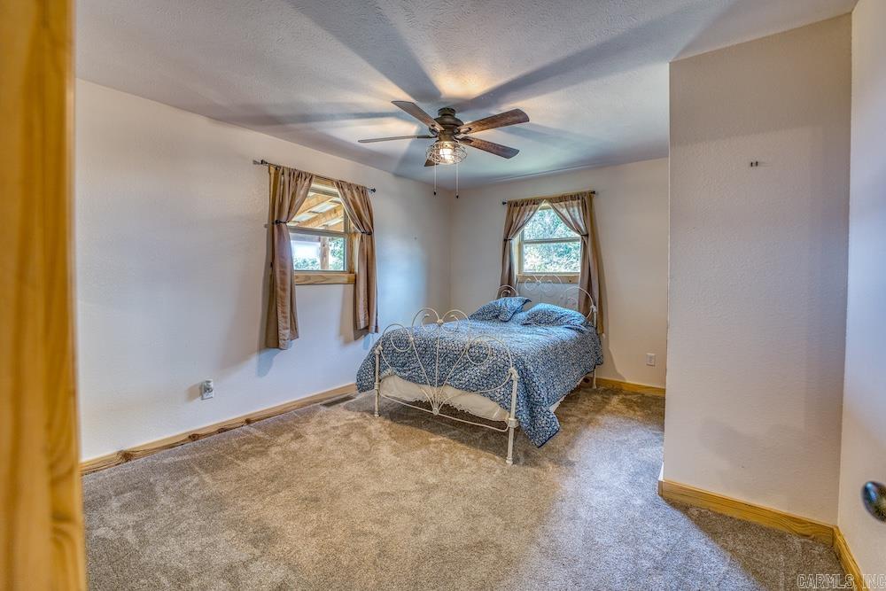 213 NC 3440 Marble Falls, AR 72648