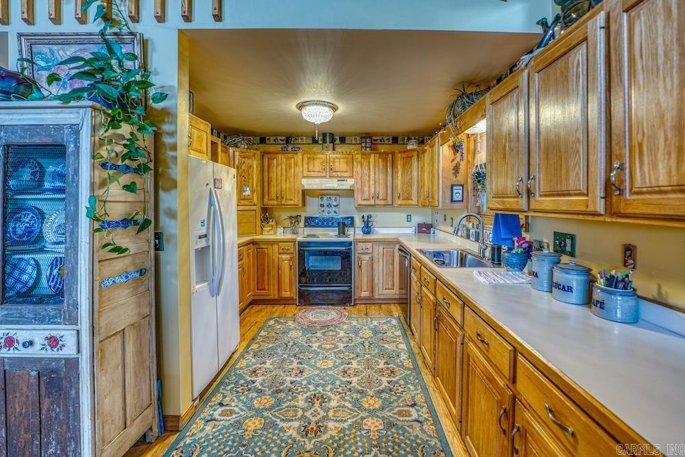 213 NC 3440 Marble Falls, AR 72648