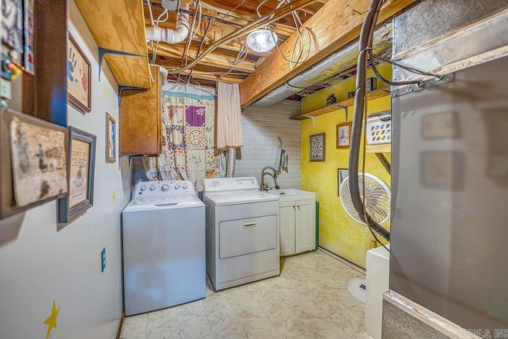213 NC 3440 Marble Falls, AR 72648