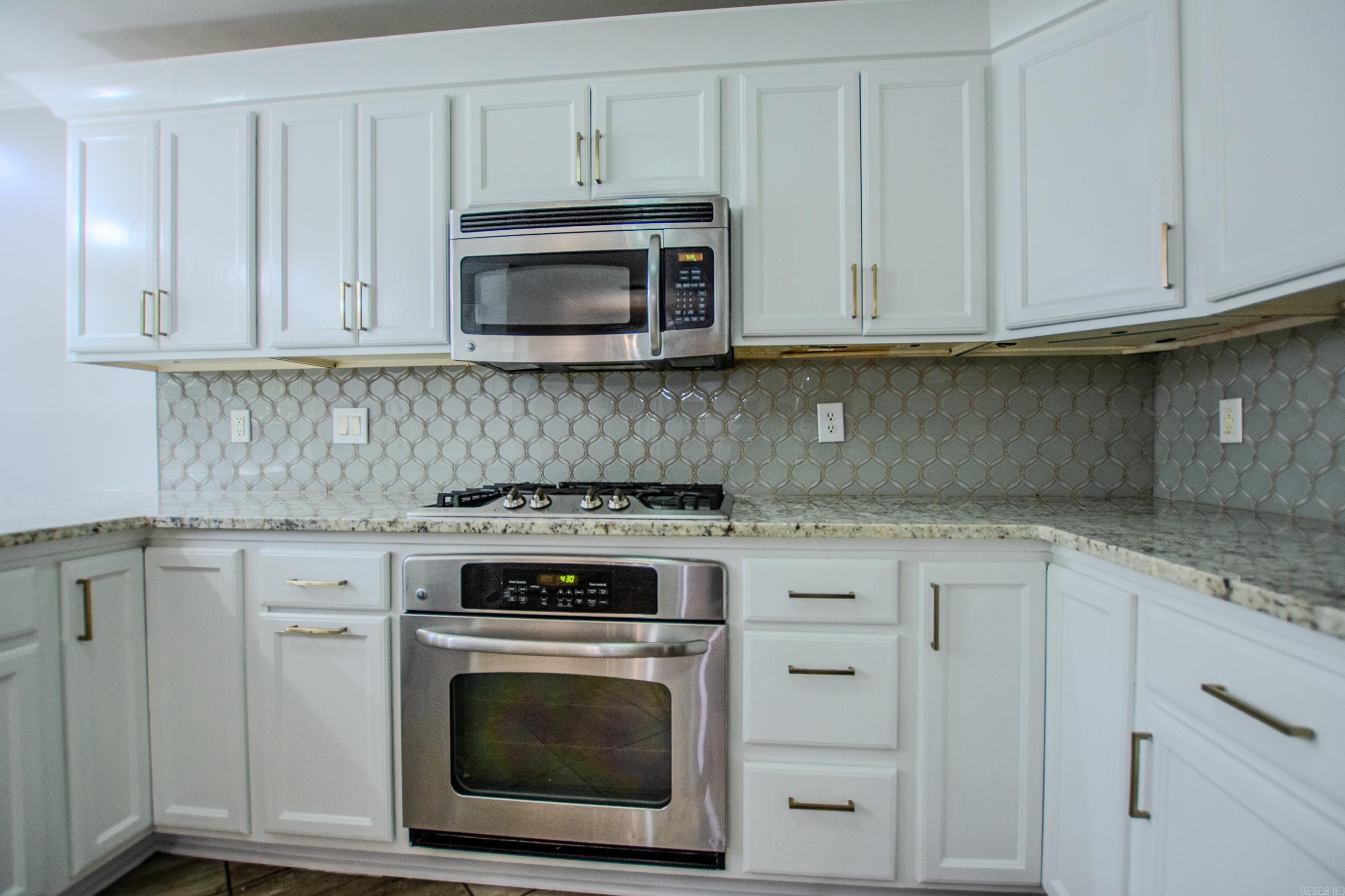 2201 S Fox Trl  Benton, AR
