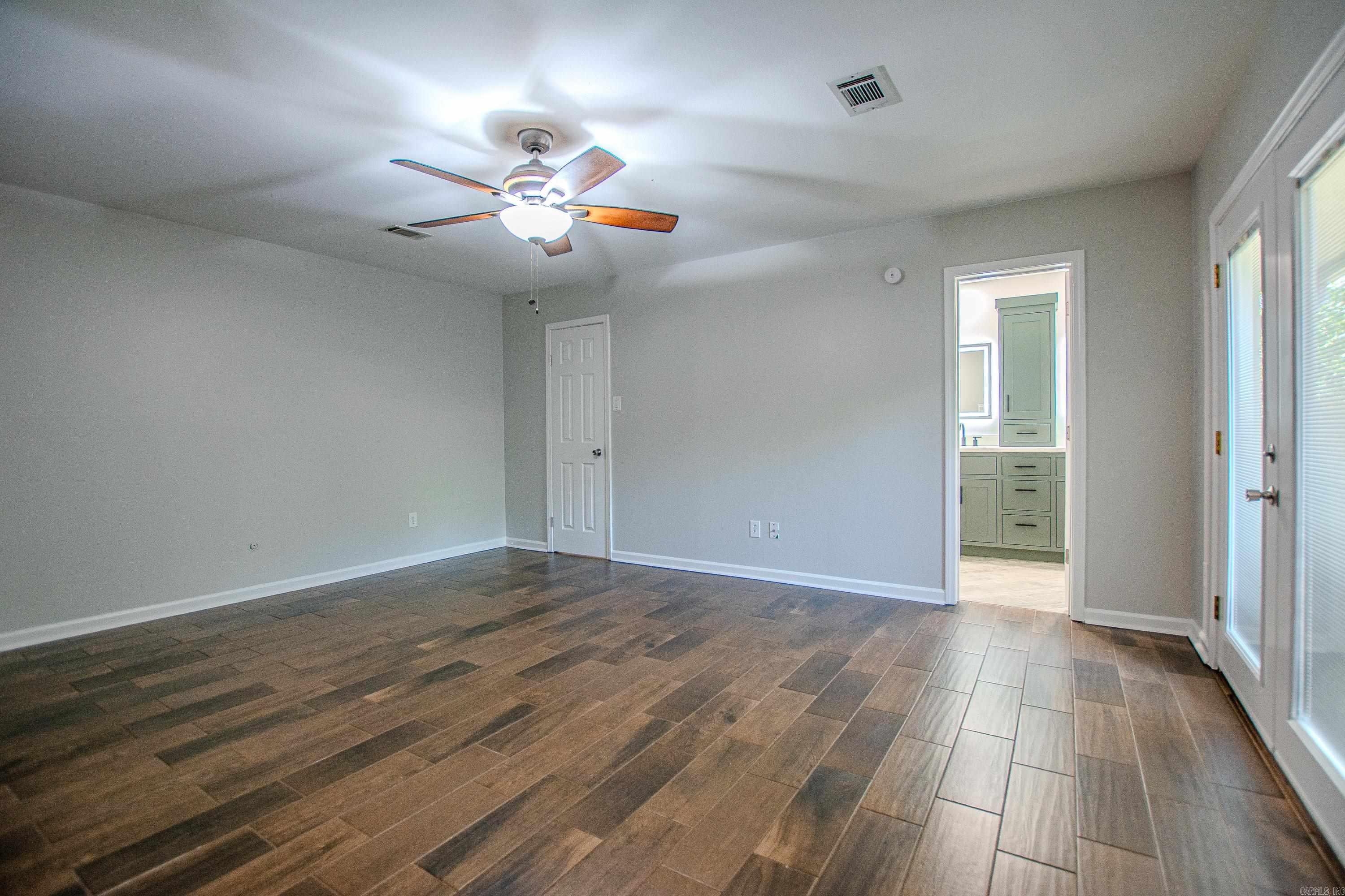 2201 S Fox Trl  Benton, AR