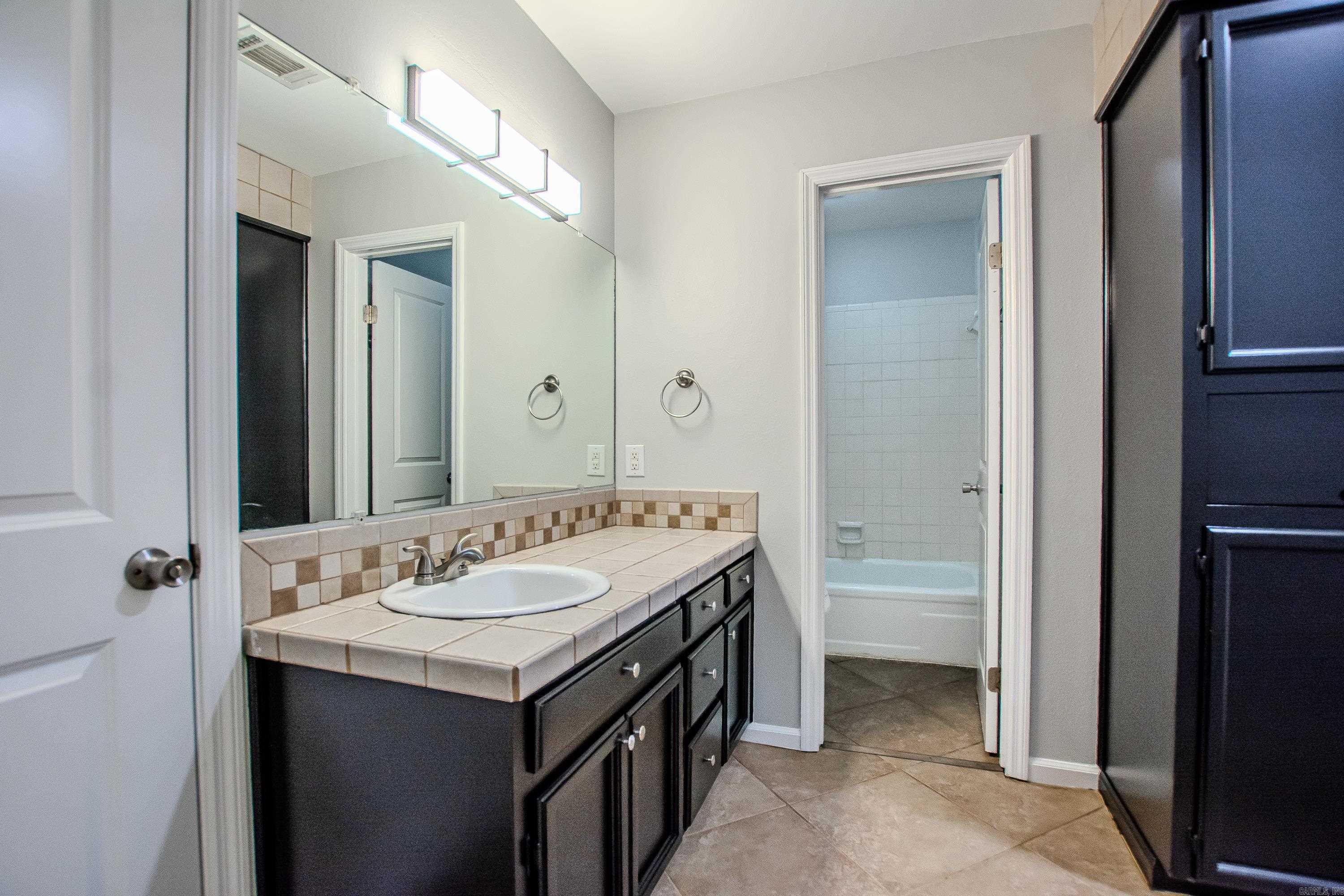 2201 S Fox Trl  Benton, AR