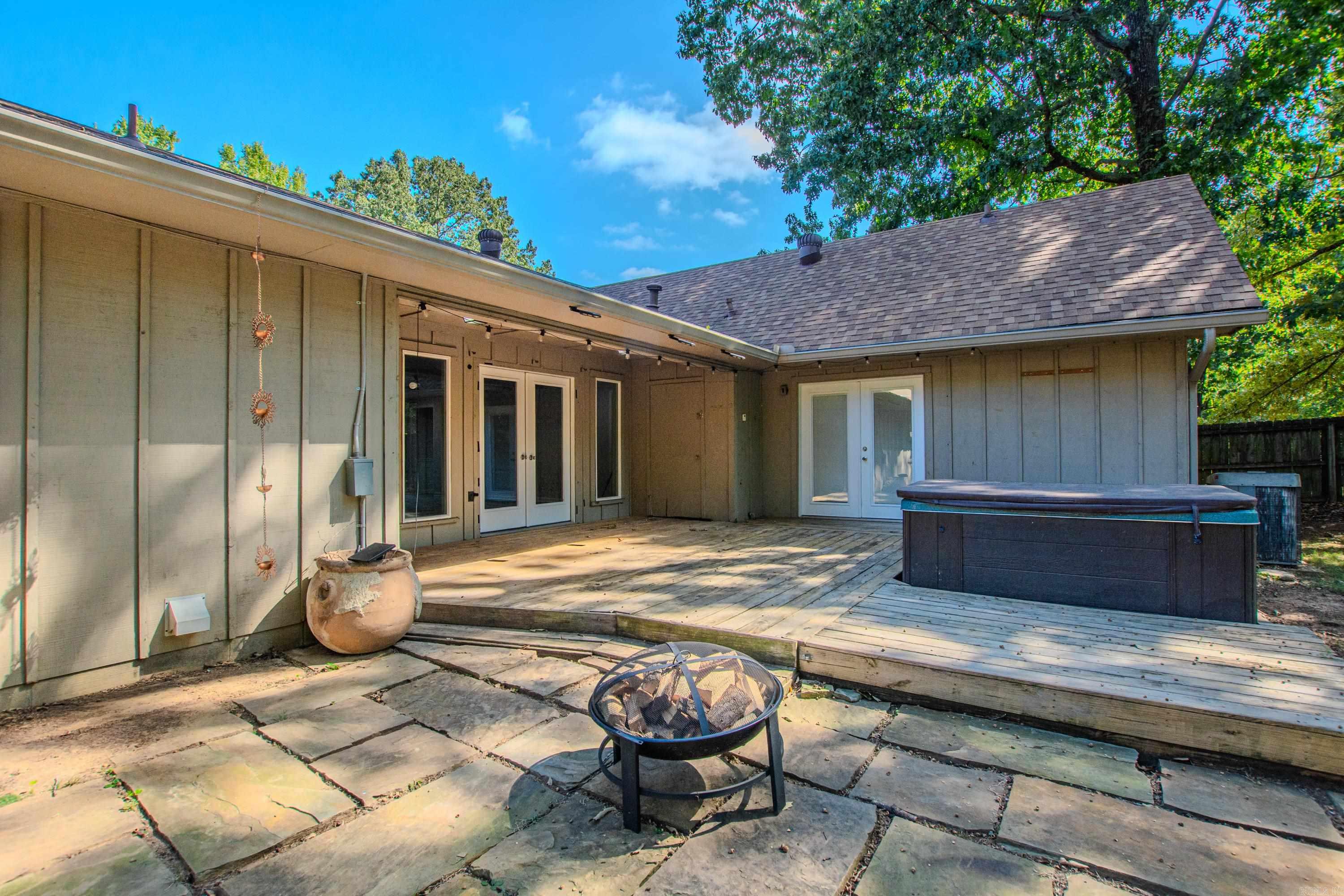 2201 S Fox Trl  Benton, AR