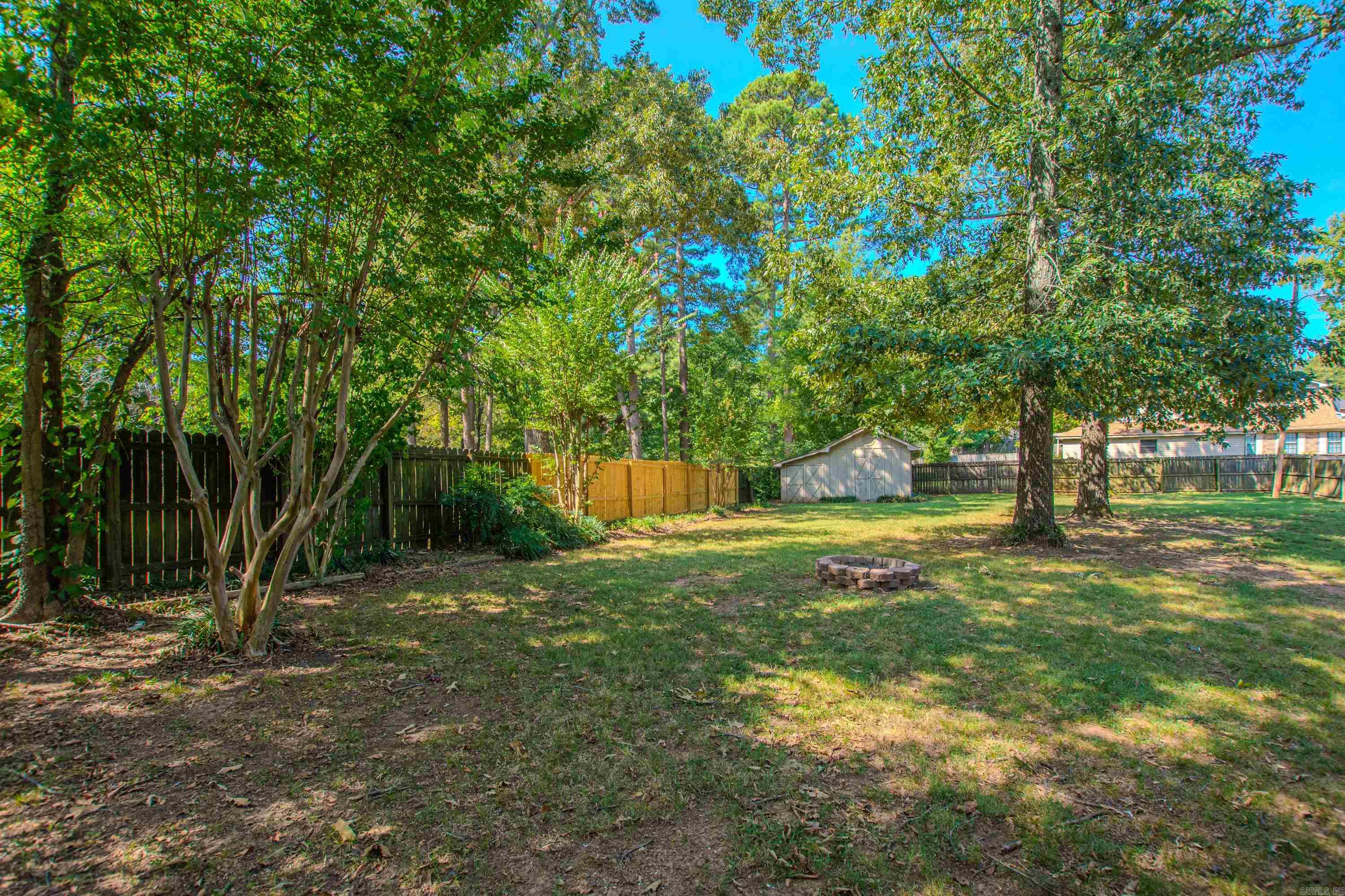 2201 S Fox Trl  Benton, AR