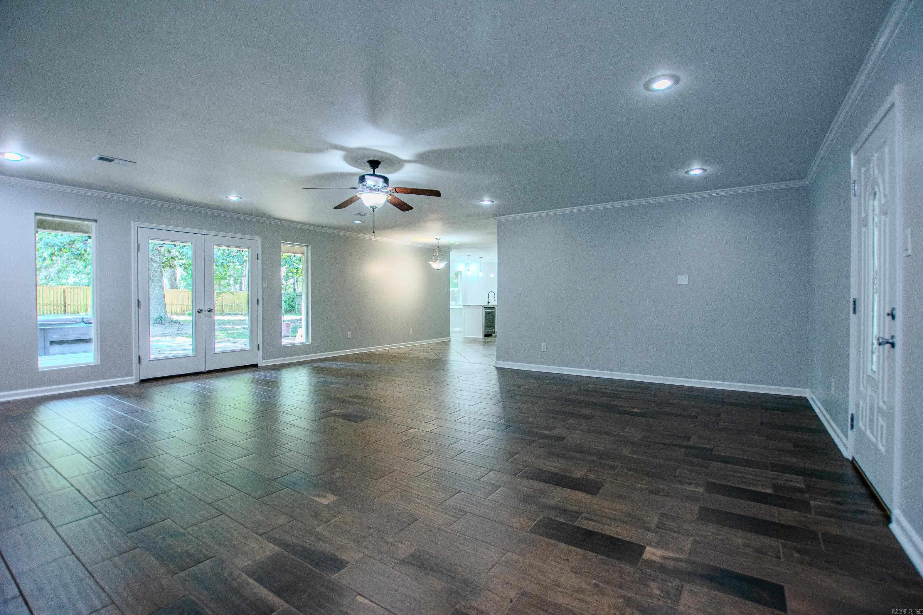 2201 S Fox Trl  Benton, AR