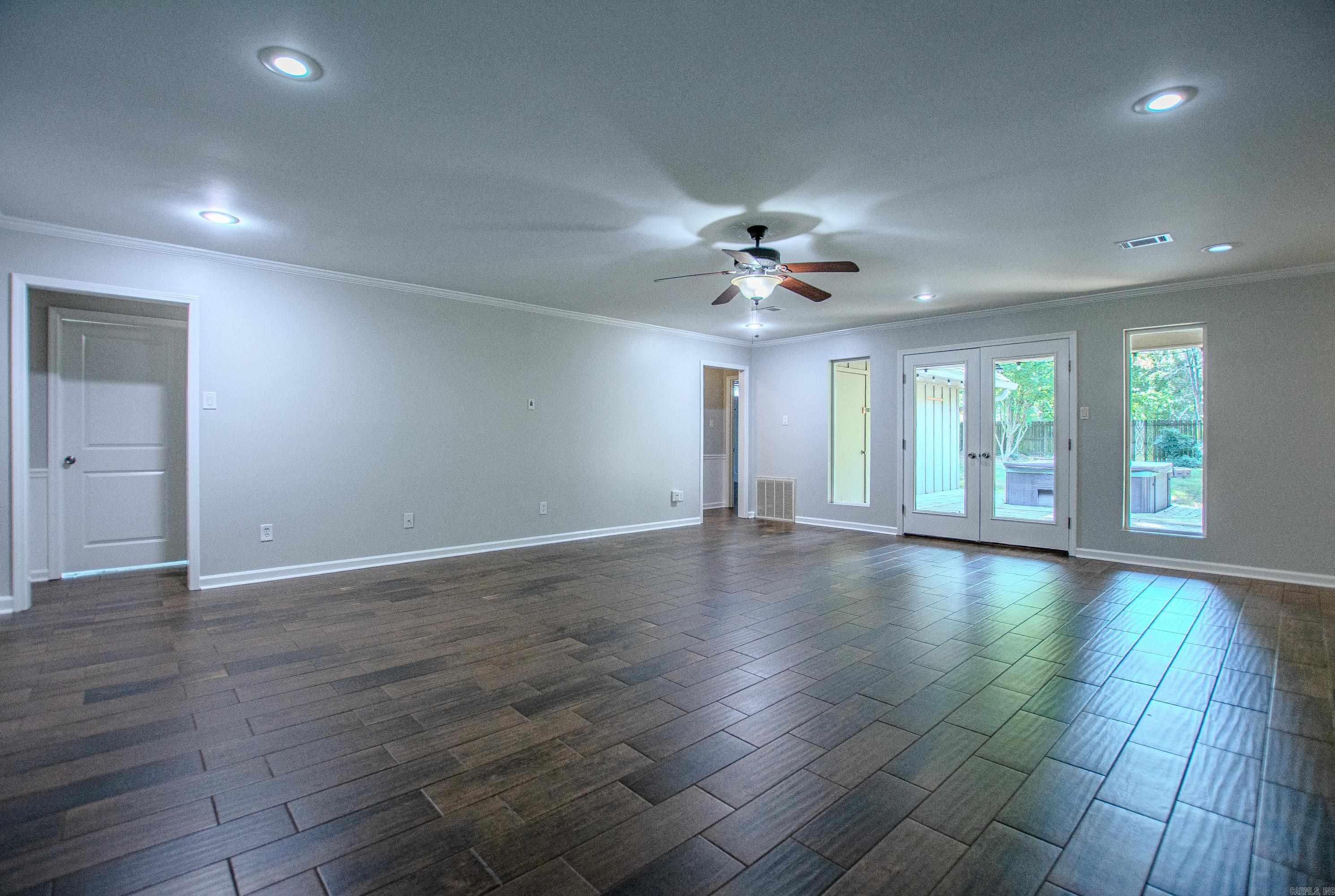 2201 S Fox Trl  Benton, AR