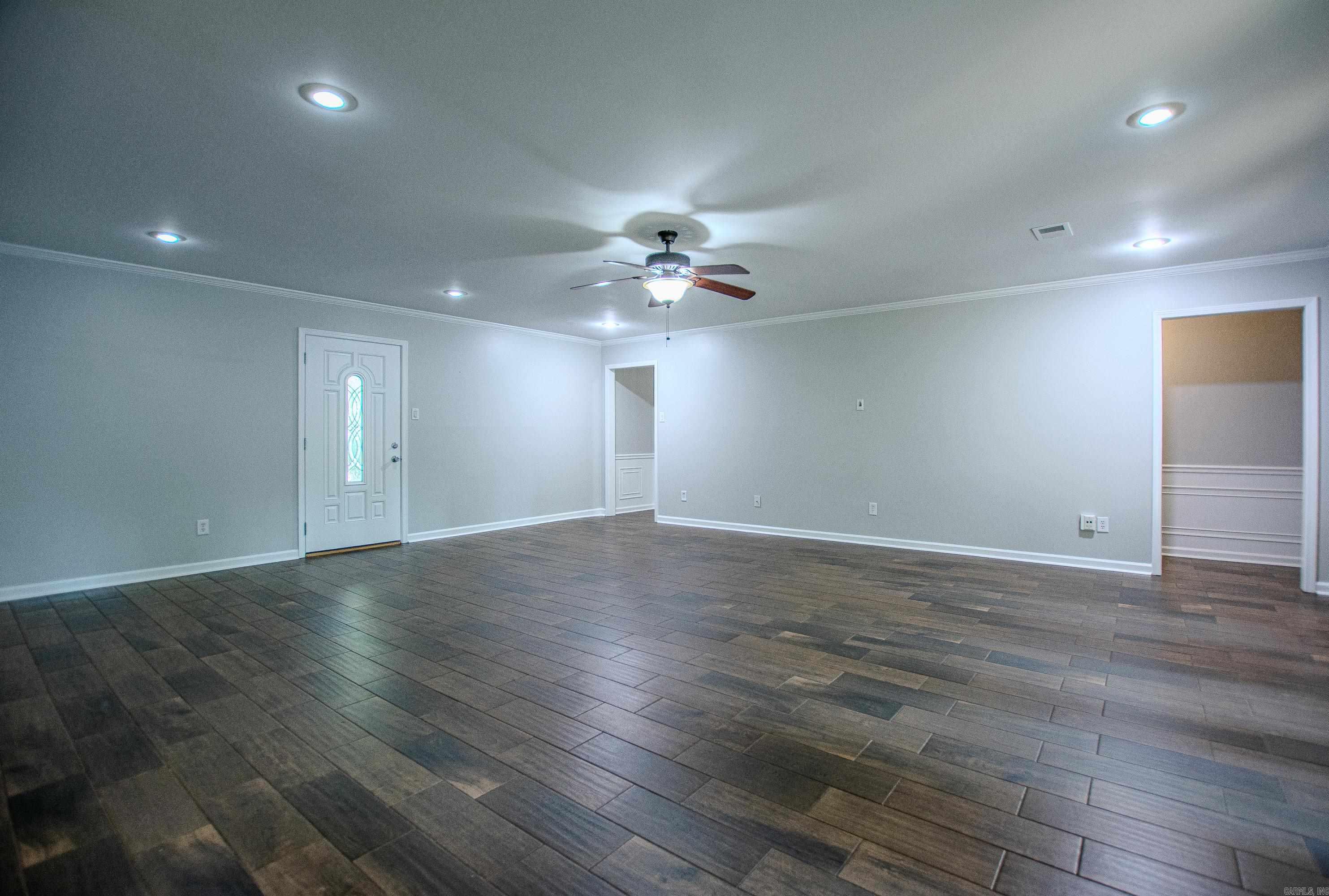 2201 S Fox Trl  Benton, AR