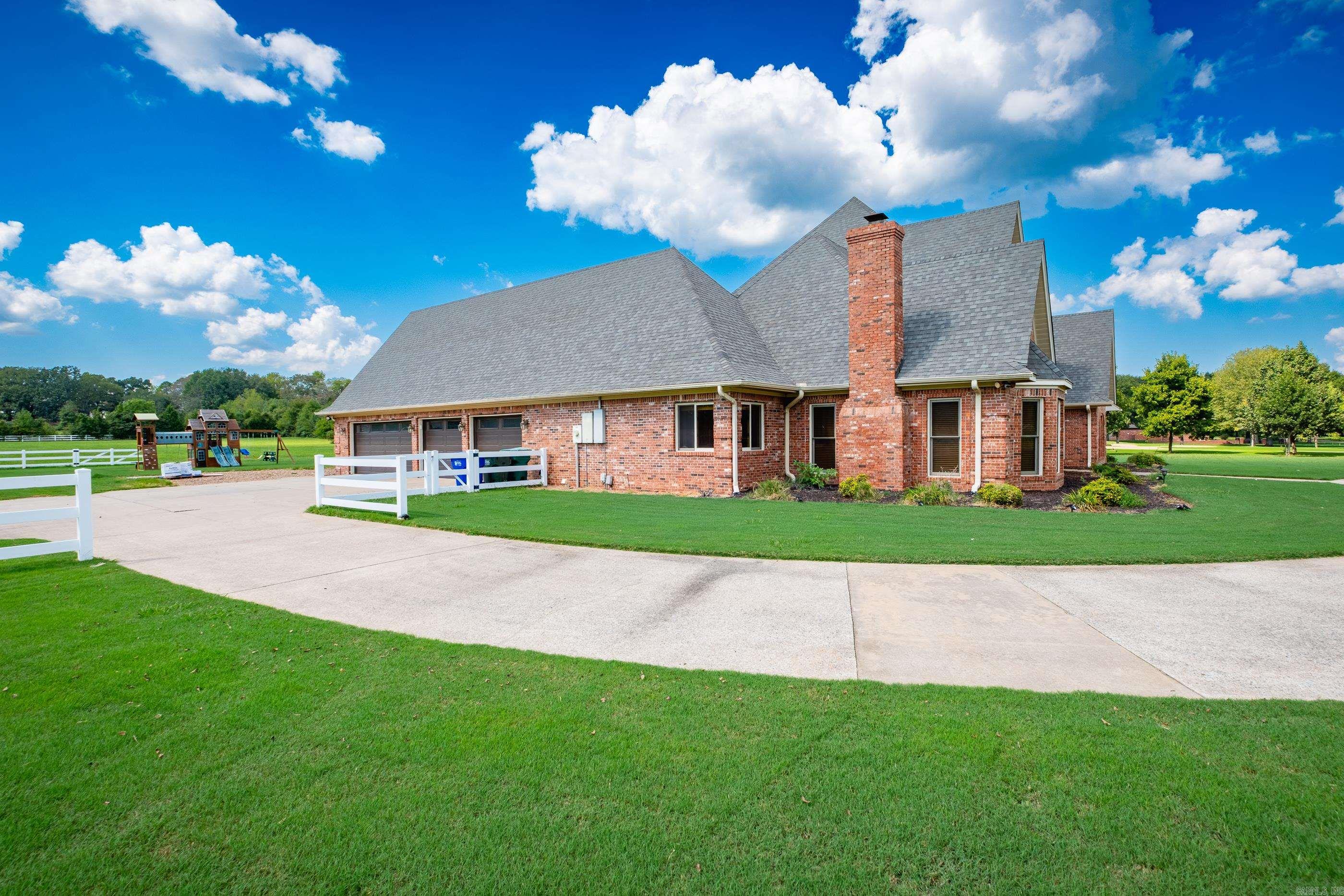 17 Westin Drive Conway, AR 72034