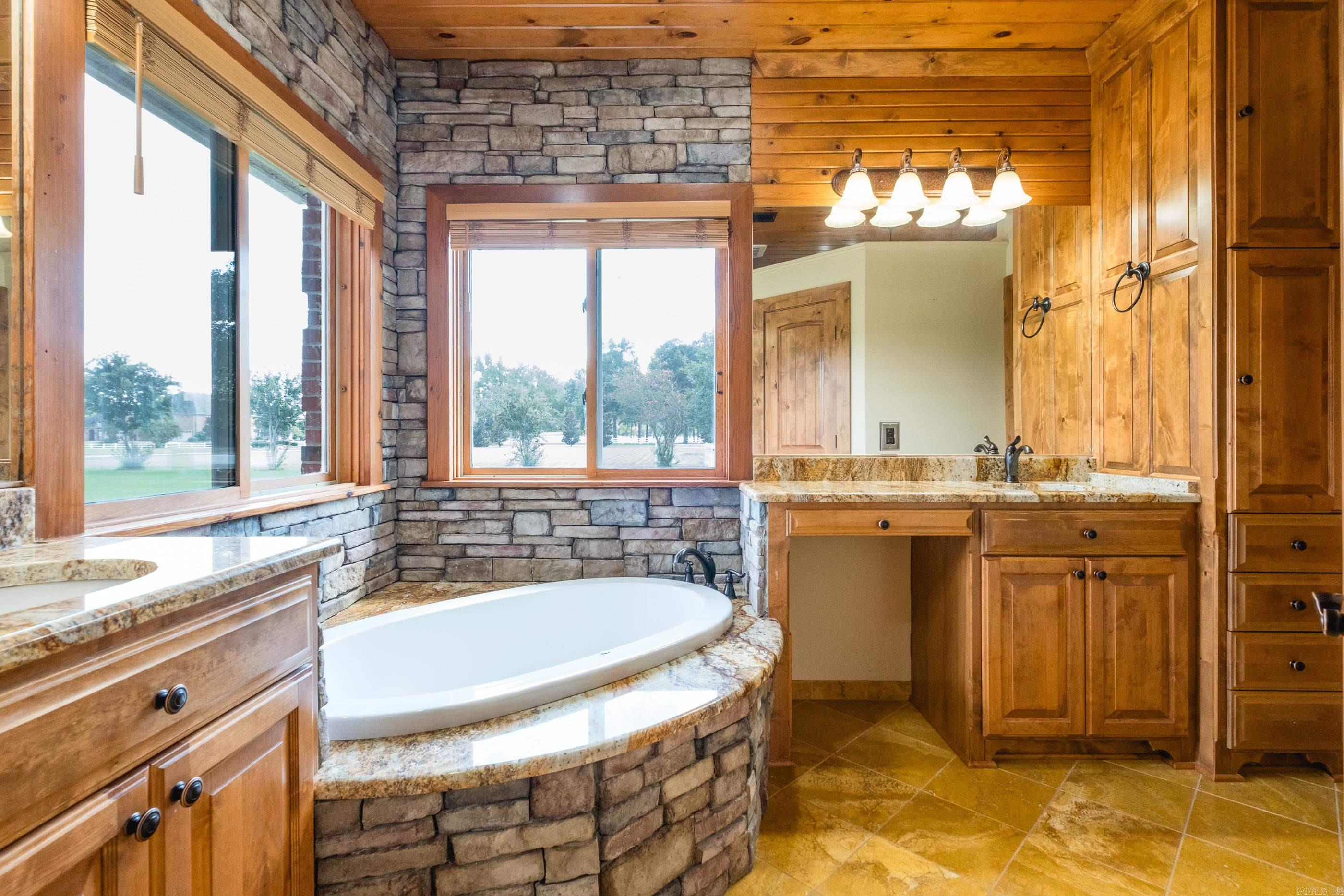 17 Westin Drive Conway, AR 72034