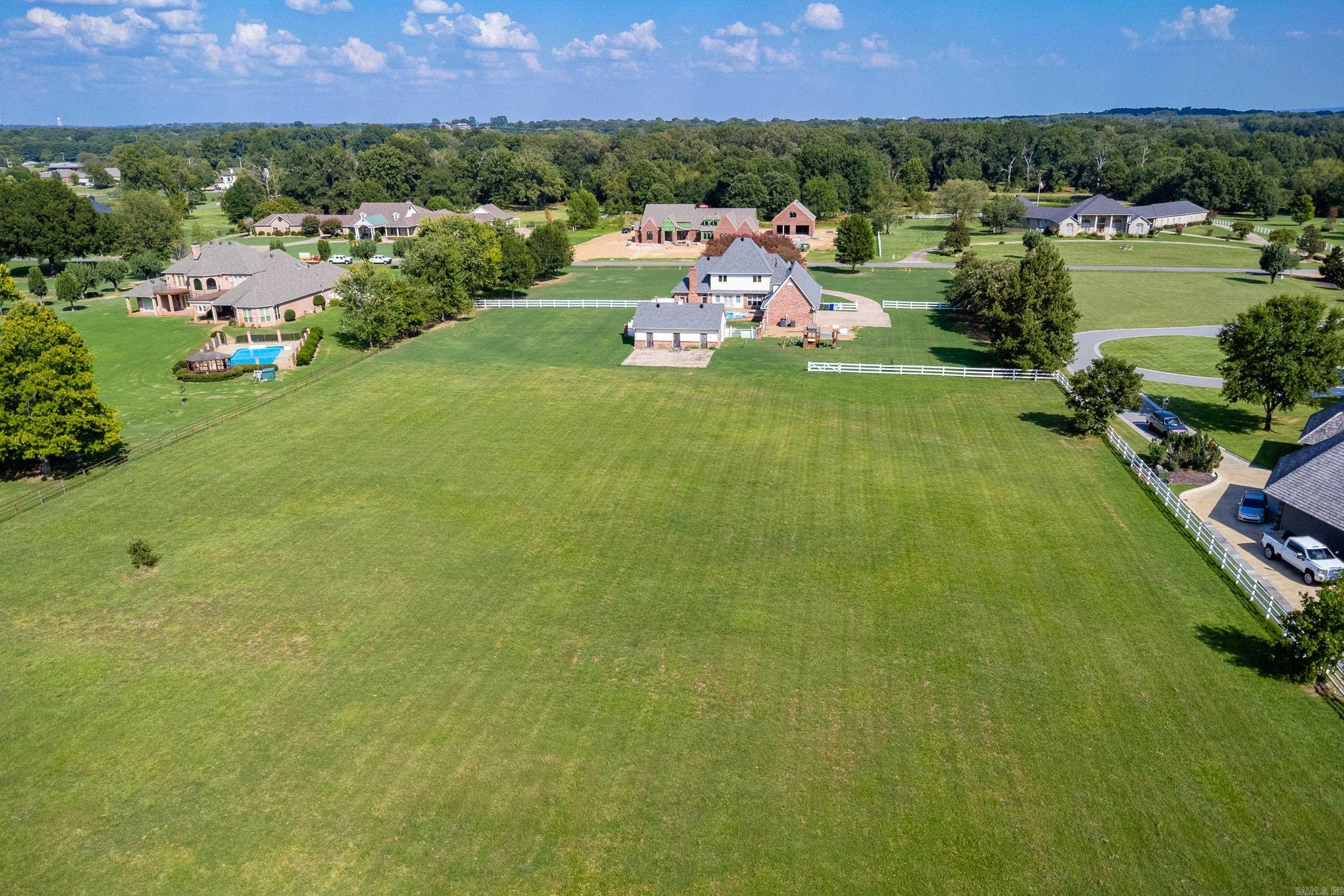 17 Westin Drive Conway, AR 72034