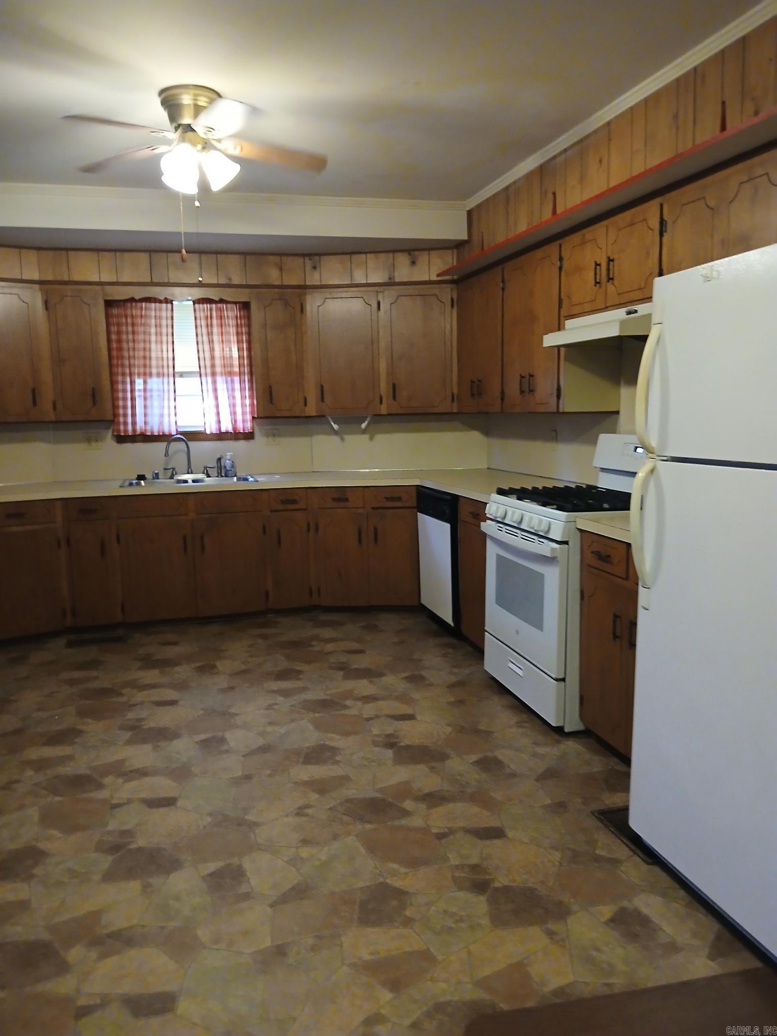 704 W Pine  Warren, AR