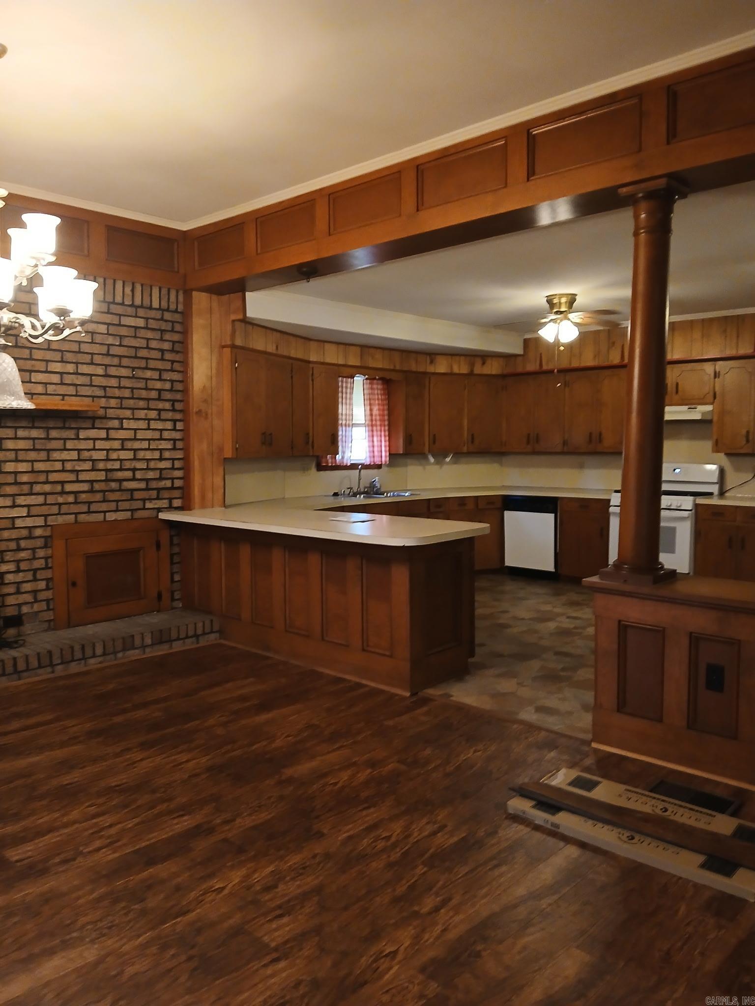 704 W Pine  Warren, AR