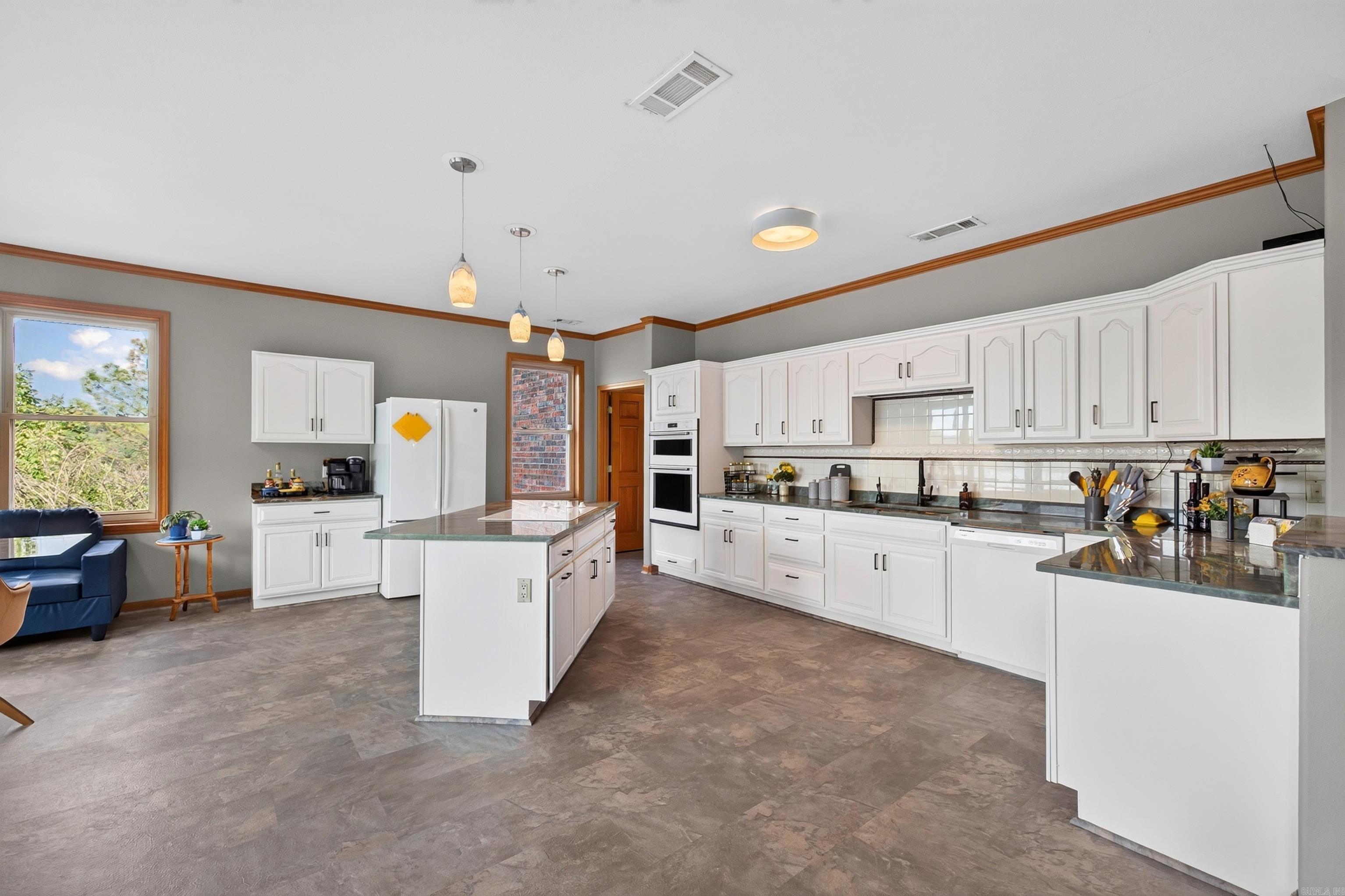 139 Waterfront Court Hot Springs, AR 71913
