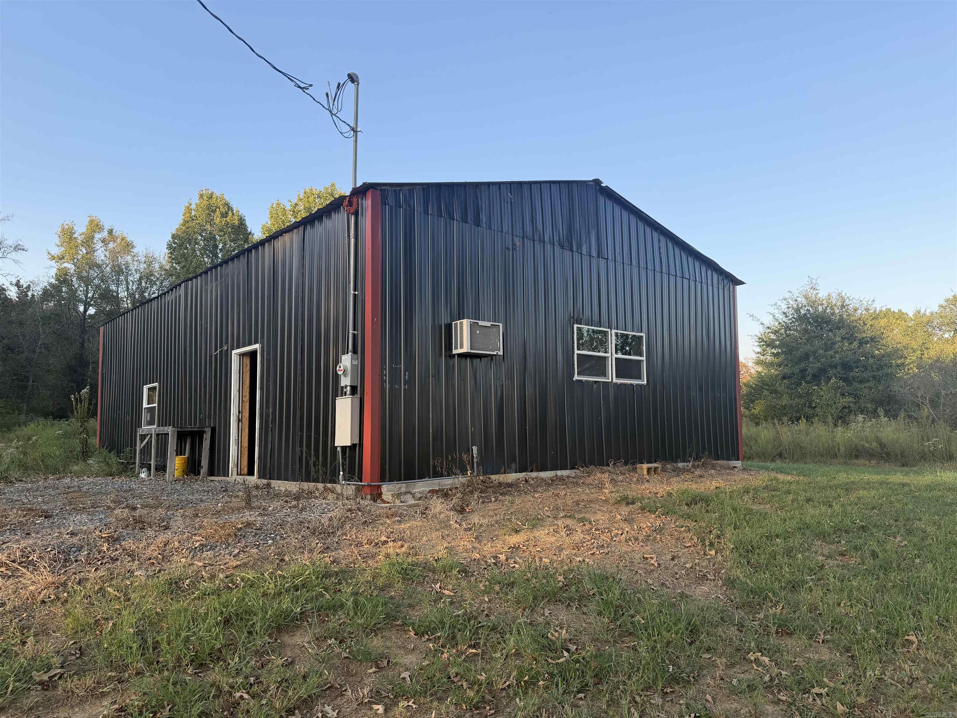 559 Highway 124 — exterior