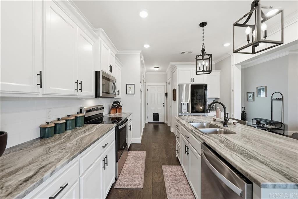 303 Promenade Cir  Russellville, AR