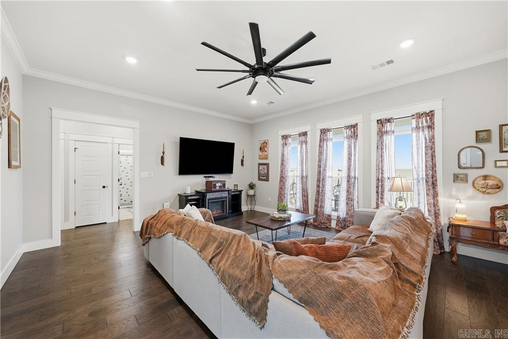 303 Promenade Cir  Russellville, AR