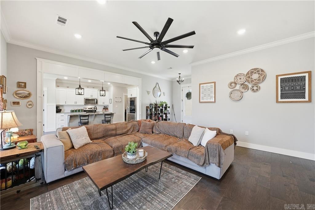303 Promenade Cir  Russellville, AR