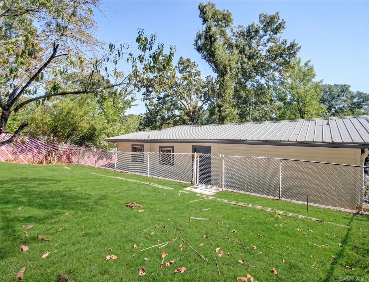 1706 Thornton Ferry  Hot Springs, AR