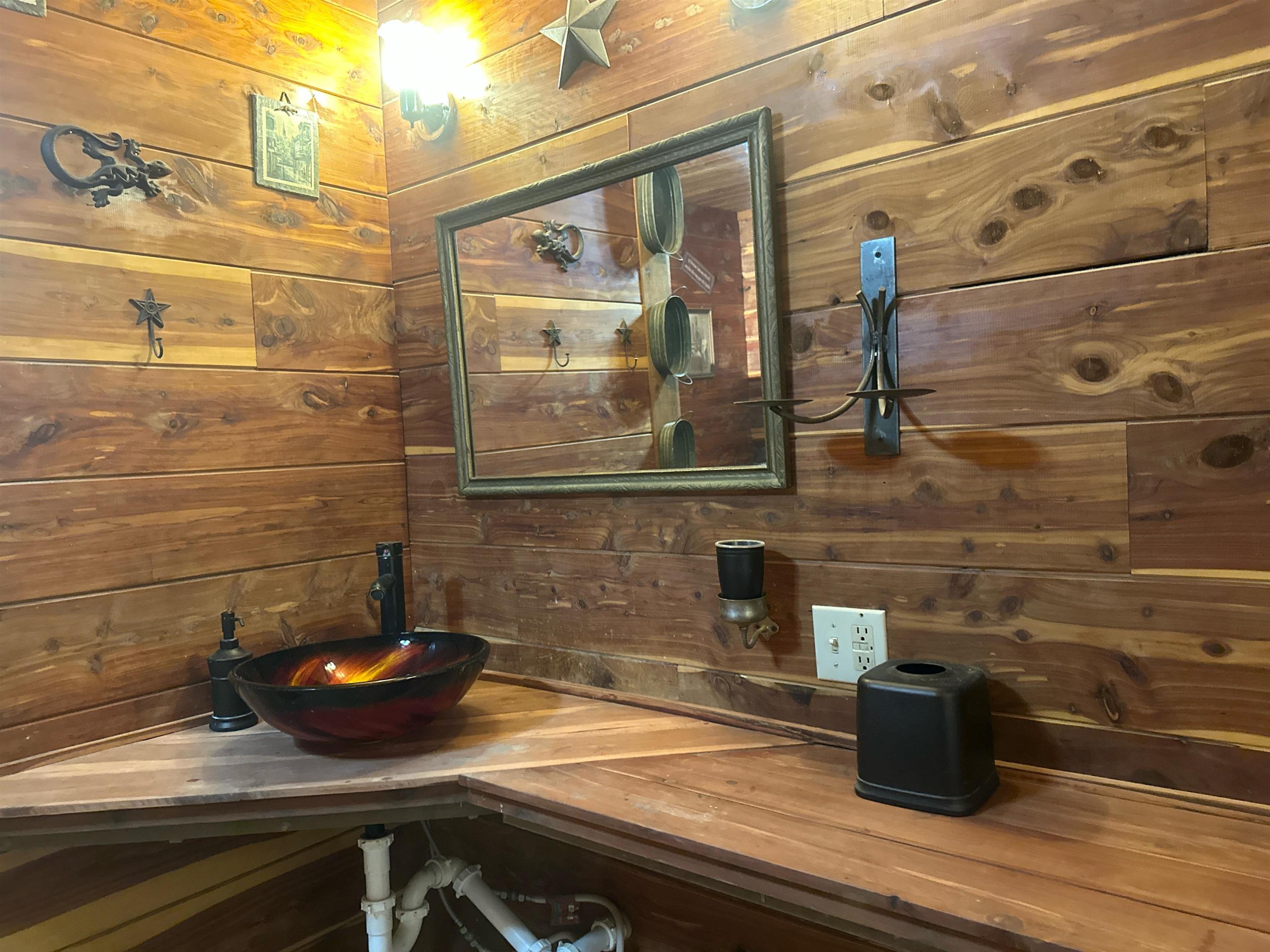 1778 Hwy 63
