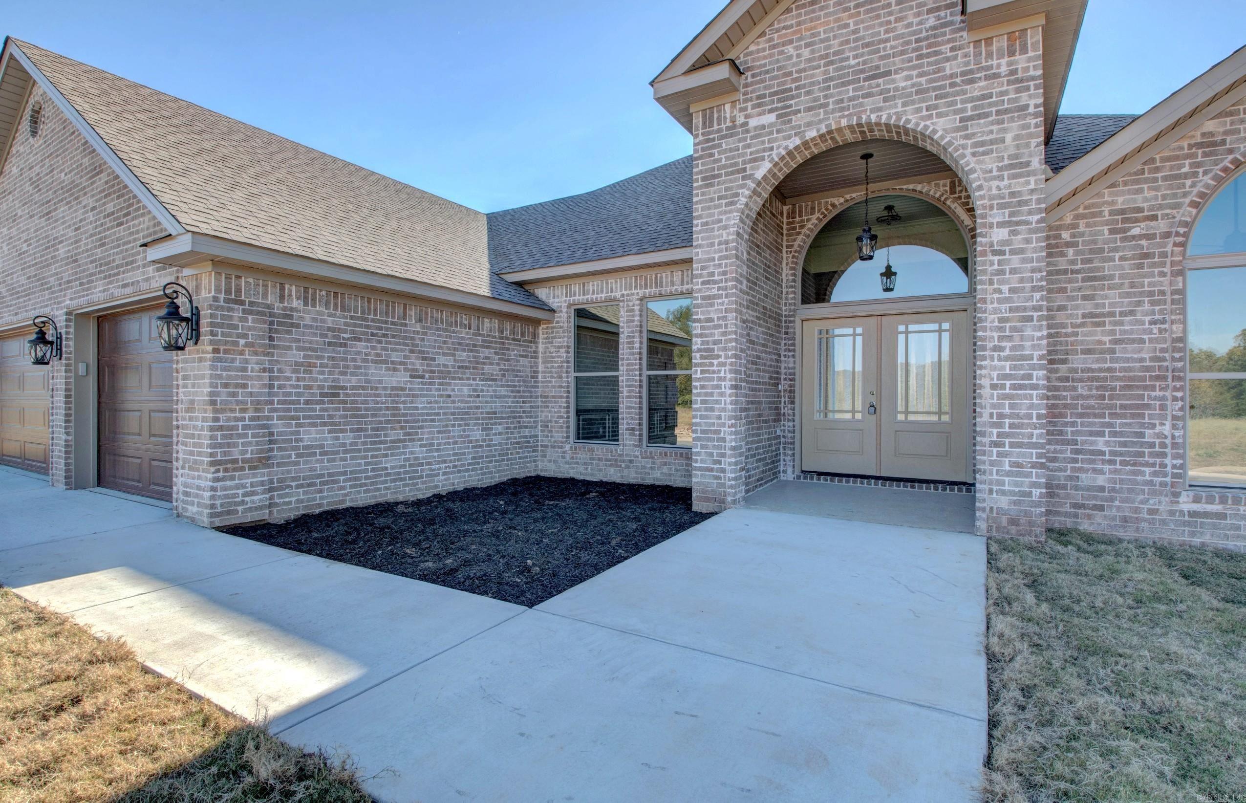 520 Corondelet Lane — photo 2
