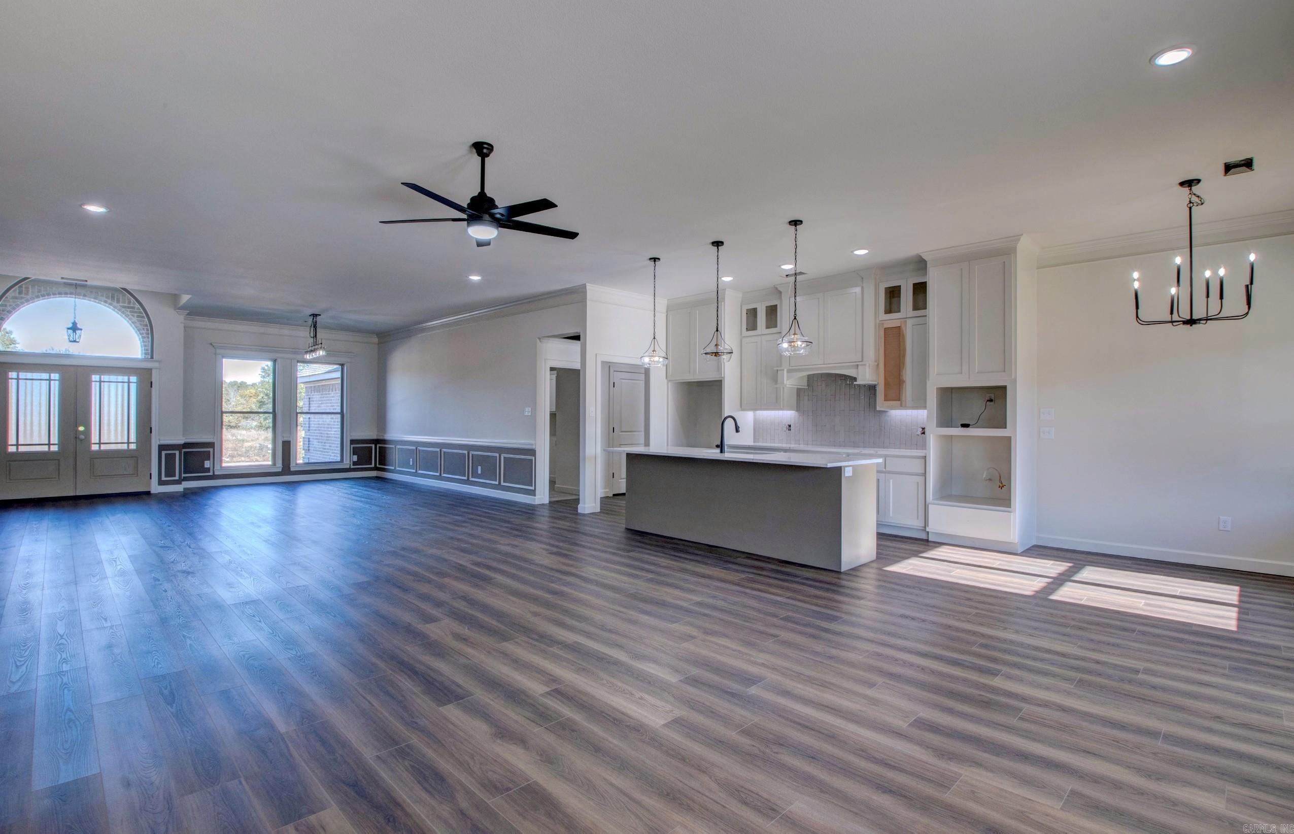 520 Corondelet Lane Maumelle, AR 72113