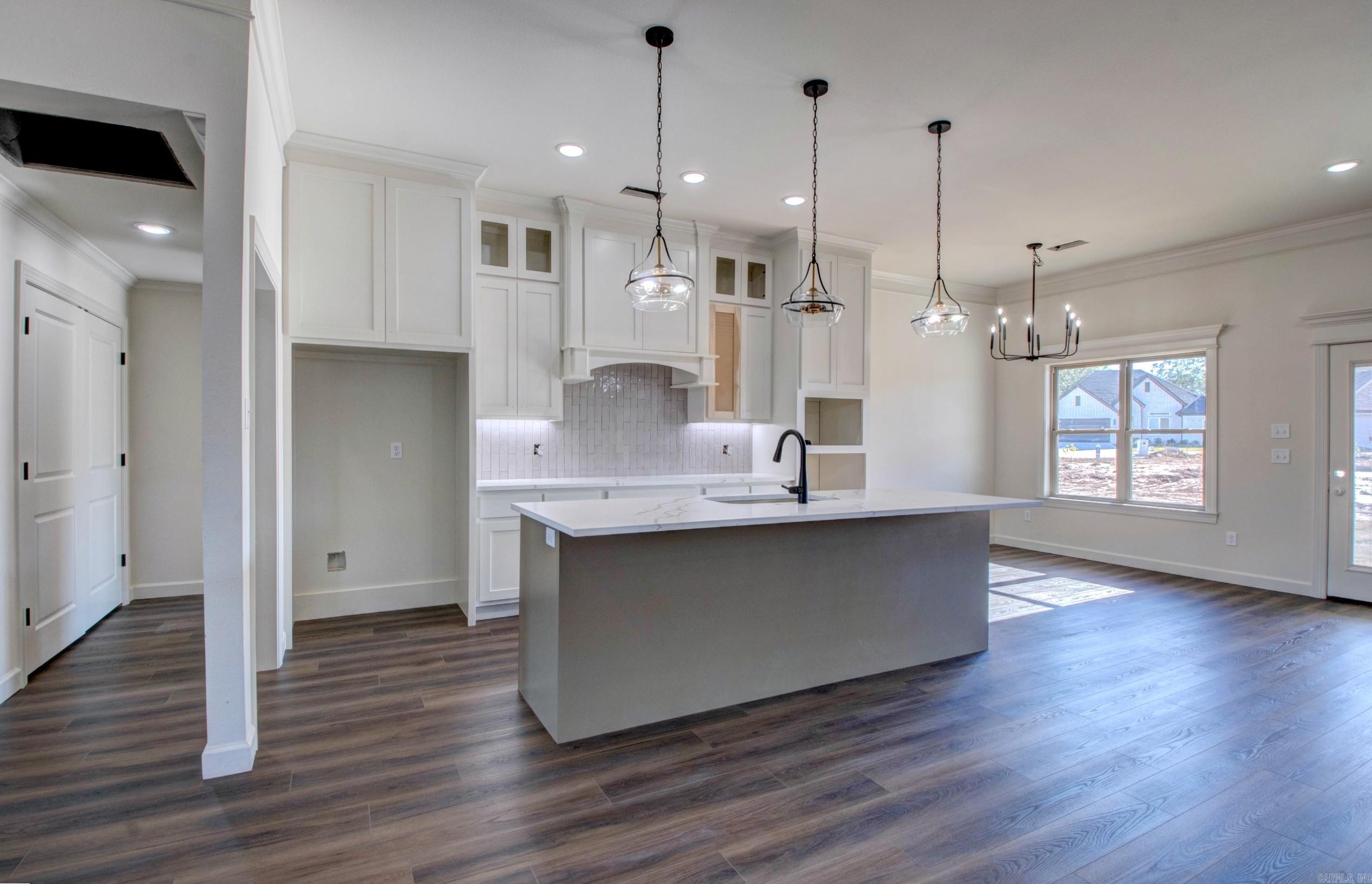 520 Corondelet Lane Maumelle, AR 72113