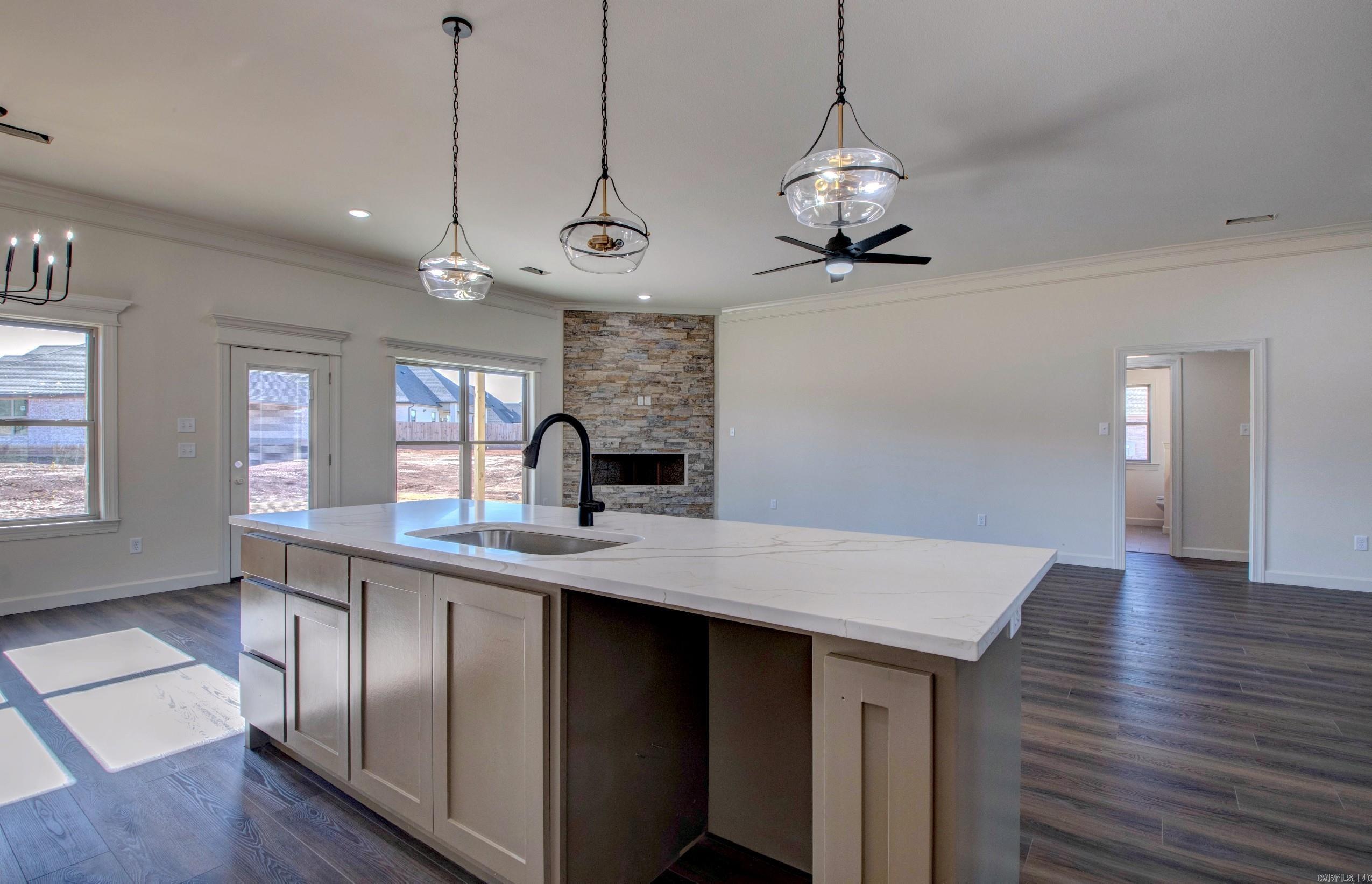 520 Corondelet Lane Maumelle, AR 72113