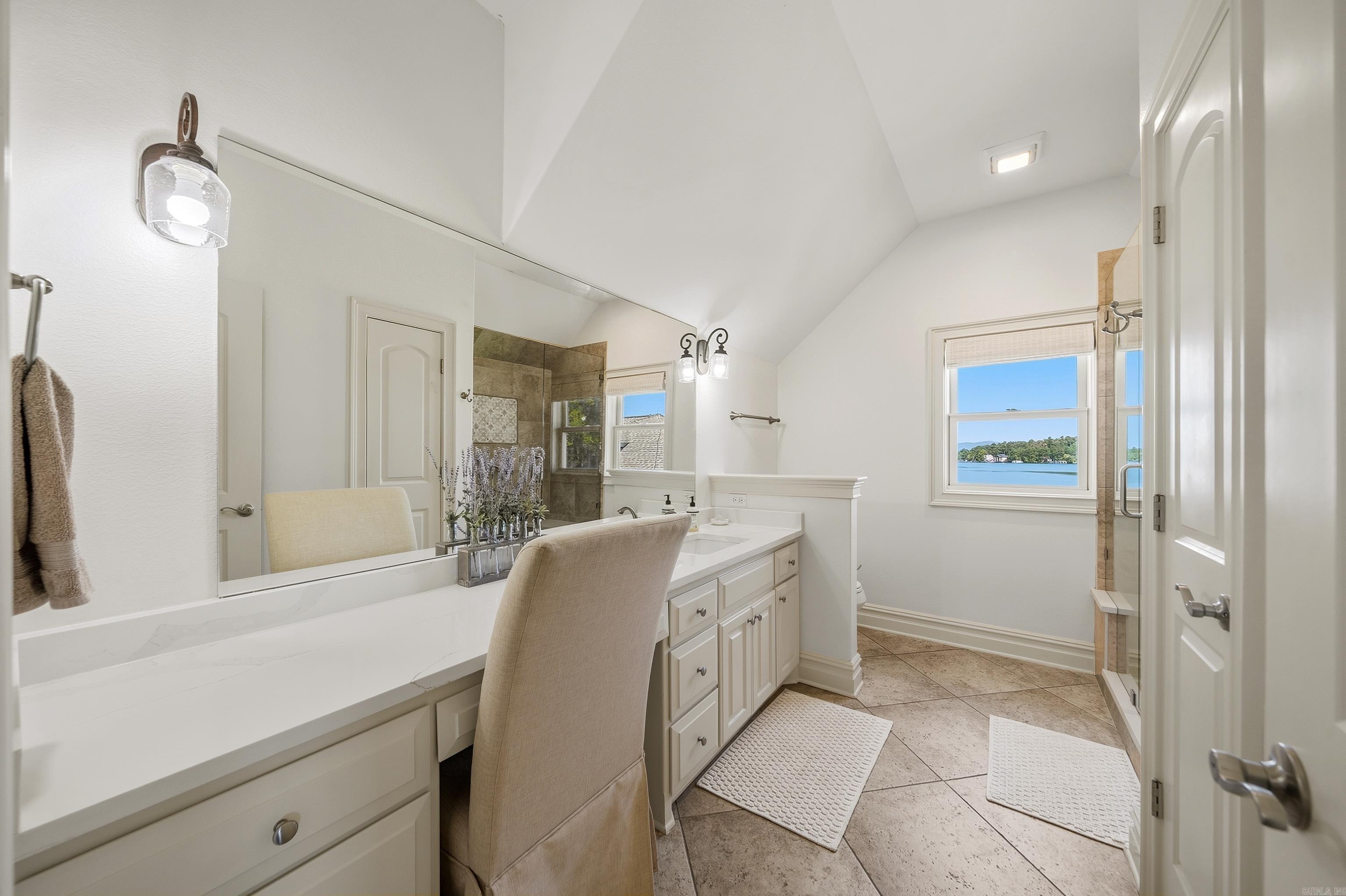 108 Shadow Oak Point Hot Springs, AR 71913