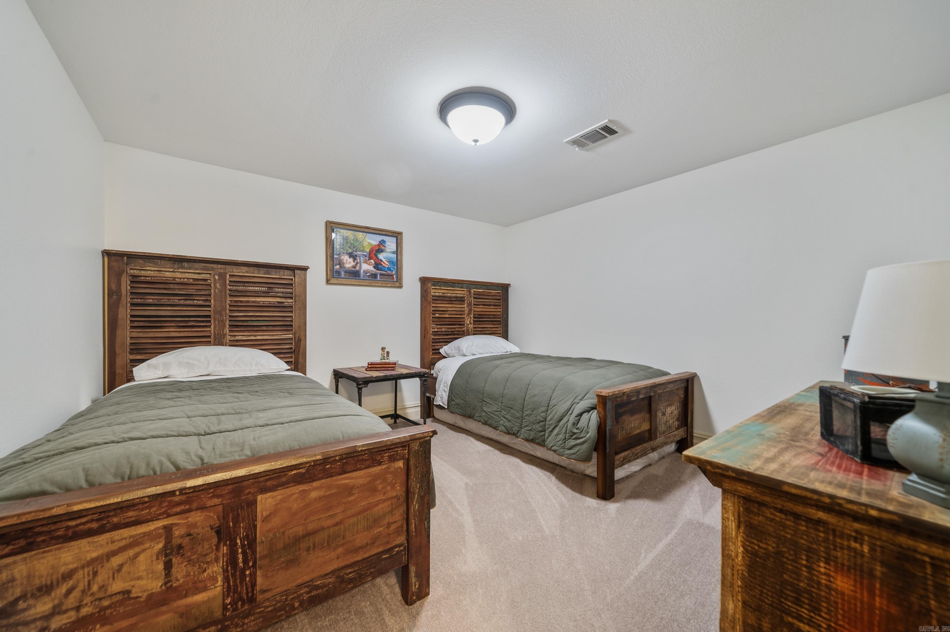 108 Shadow Oak Point Hot Springs, AR 71913