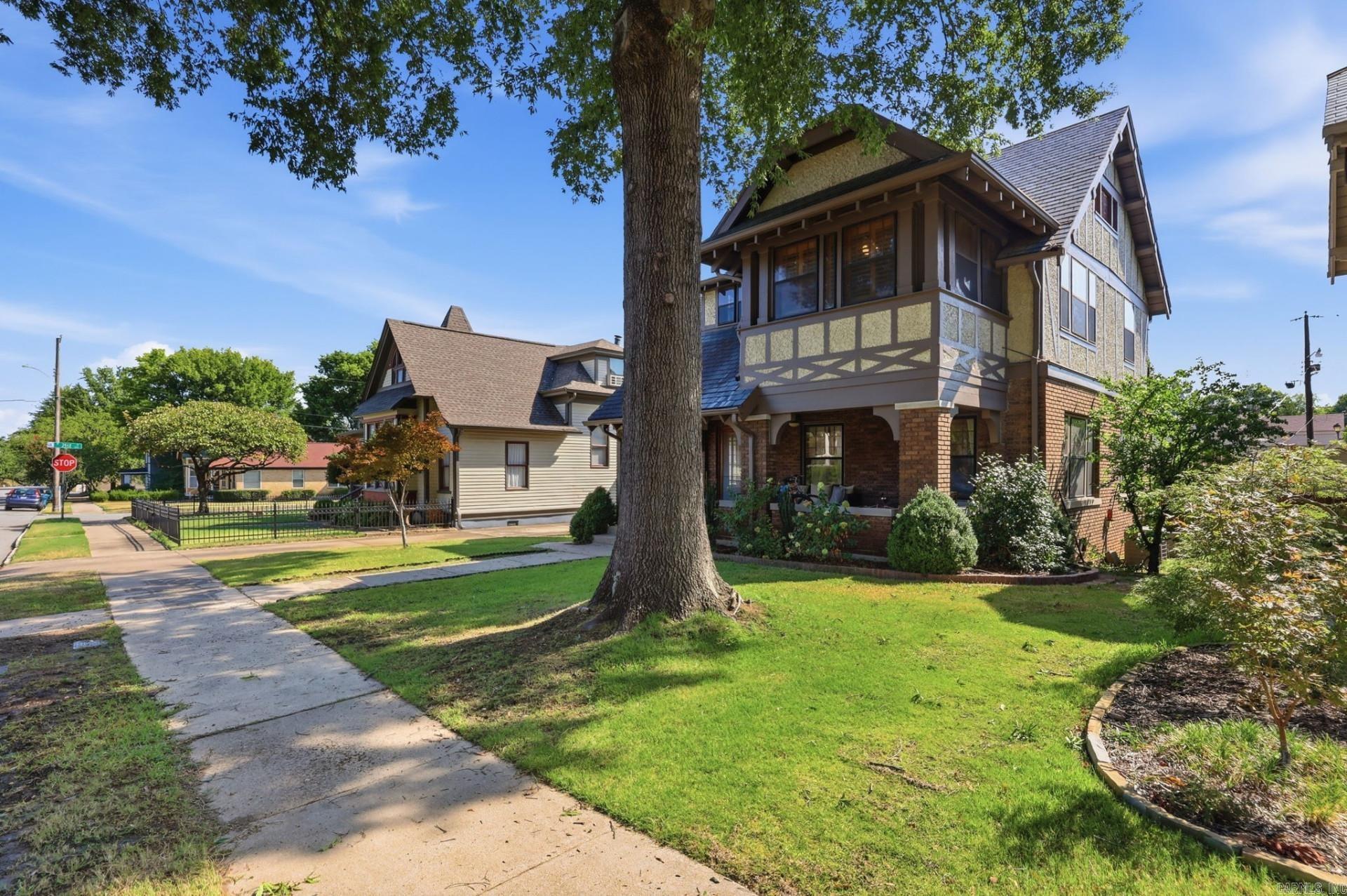 2109 S Louisiana Street — photo 2