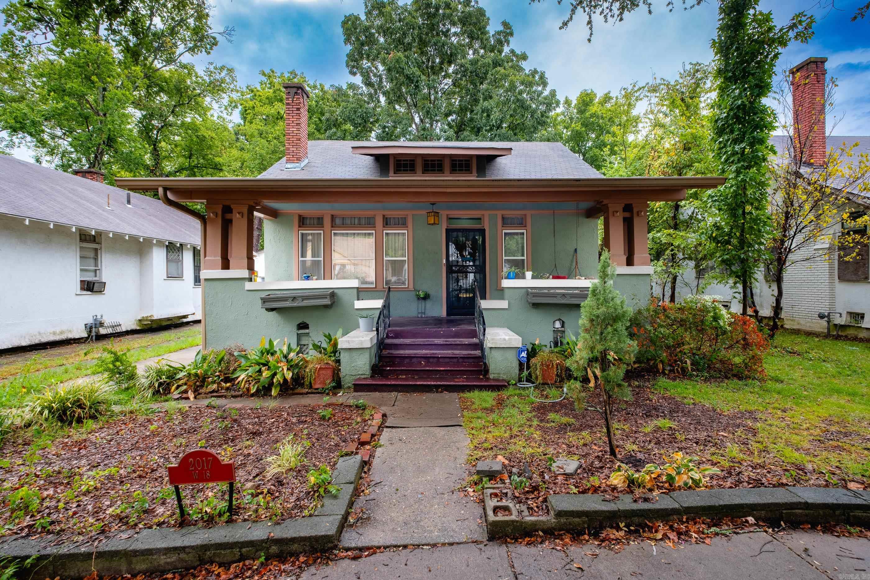 2017 W 18TH Street — exterior