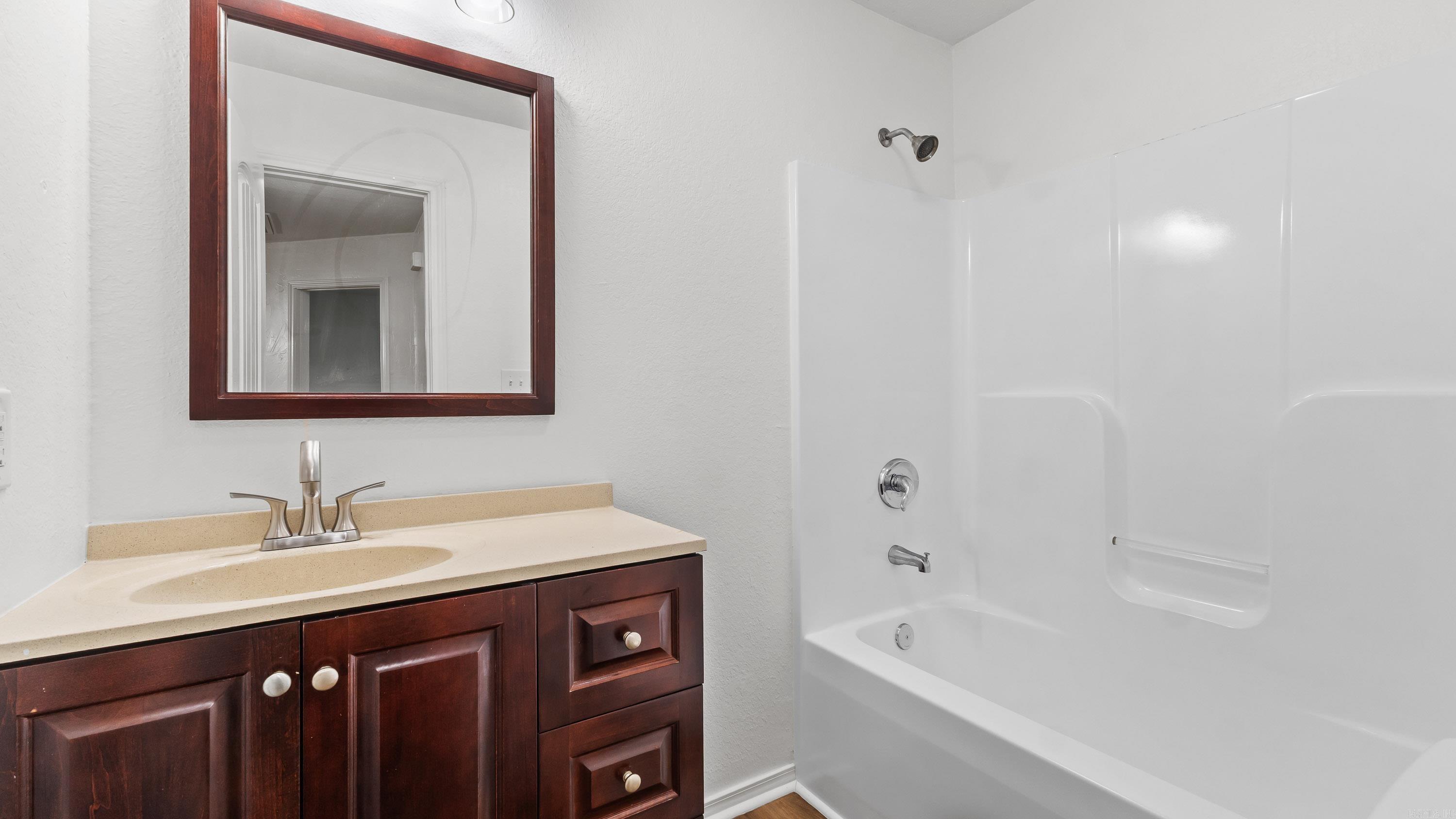 5624 E Broad  Texarkana, AR