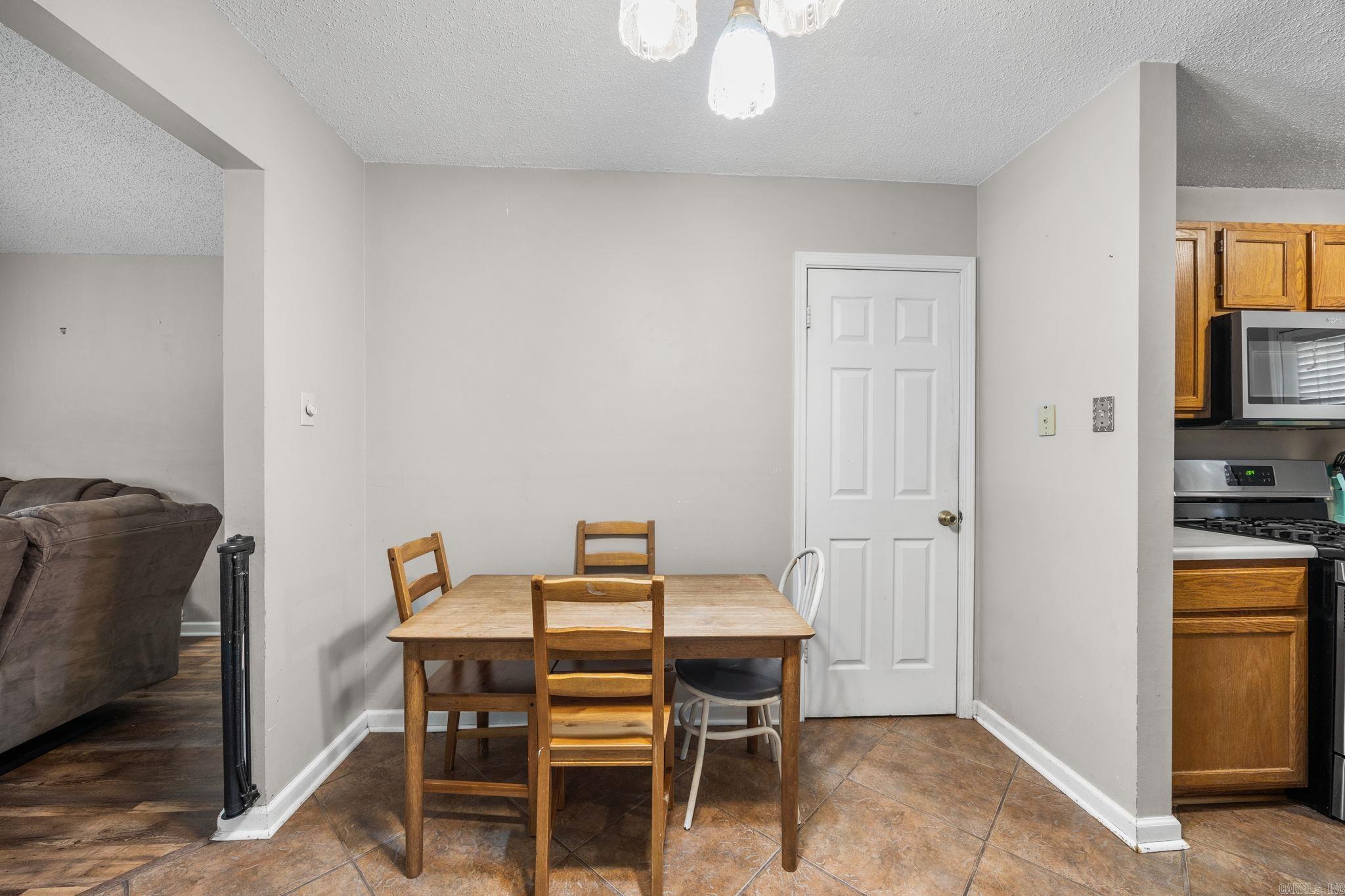 14807 Post Oaks Pl  Mabelvale, AR
