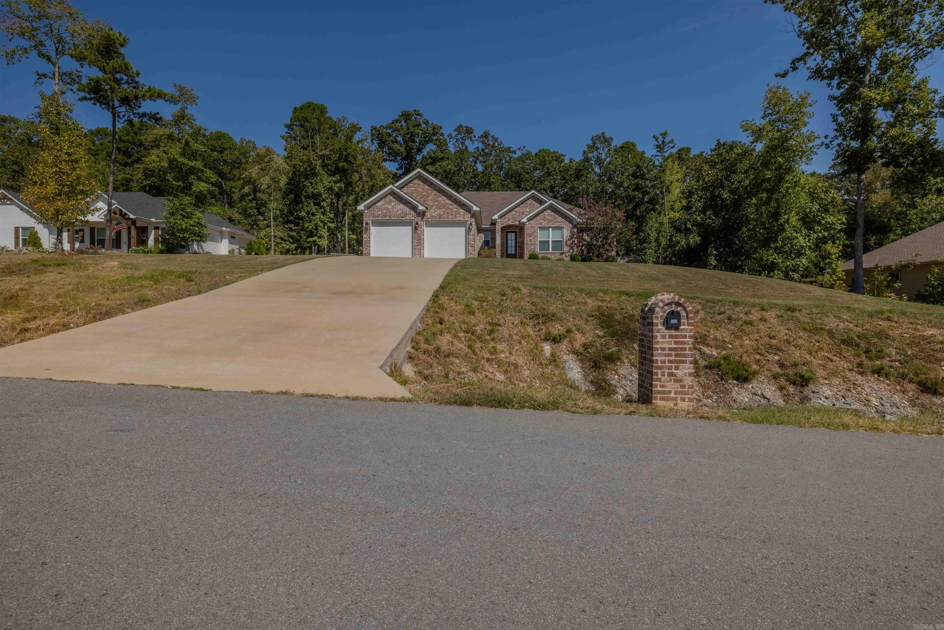 536 Reuben Drive — photo 2