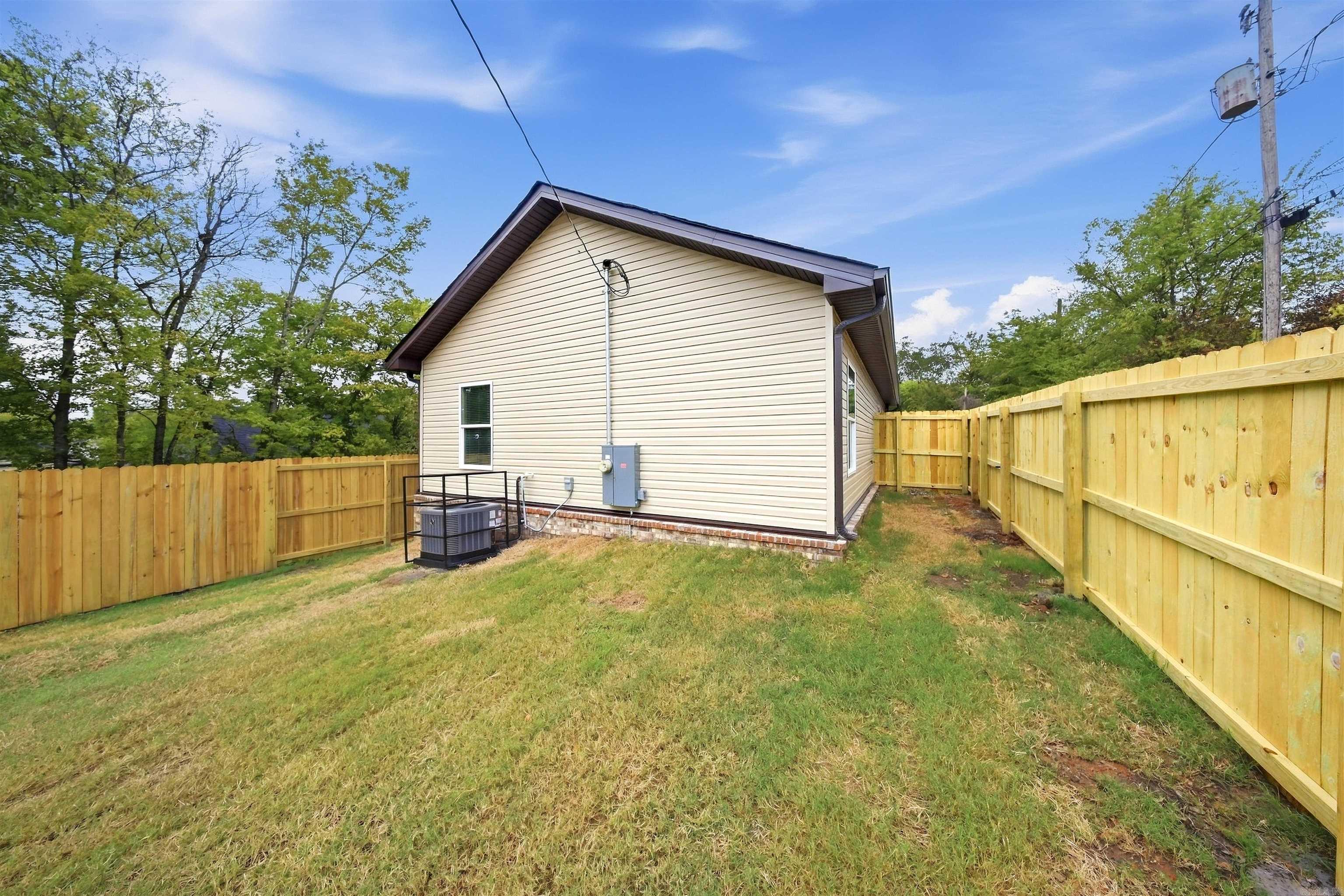 3015.5 W 16th  Little Rock, AR