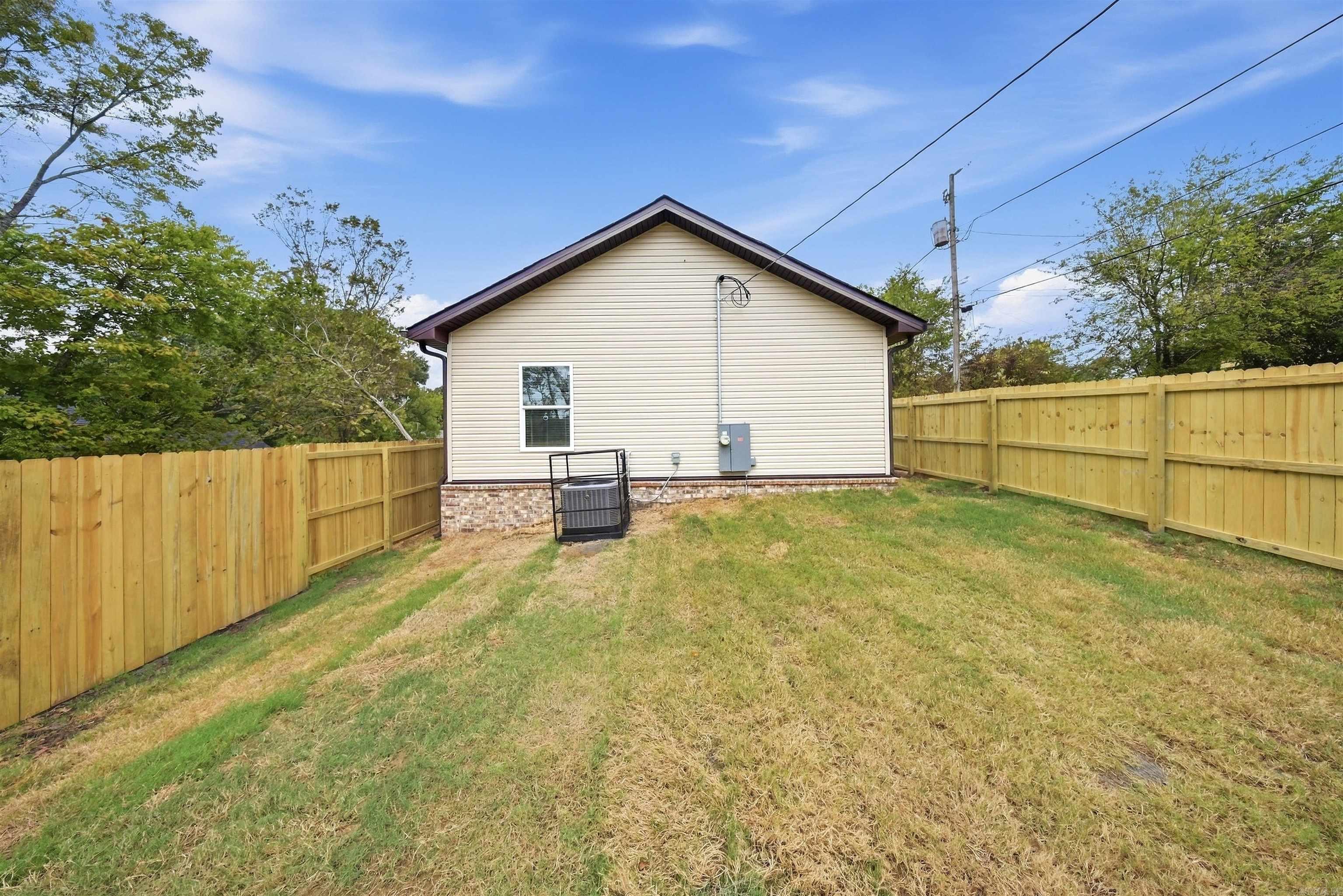 3015.5 W 16th  Little Rock, AR