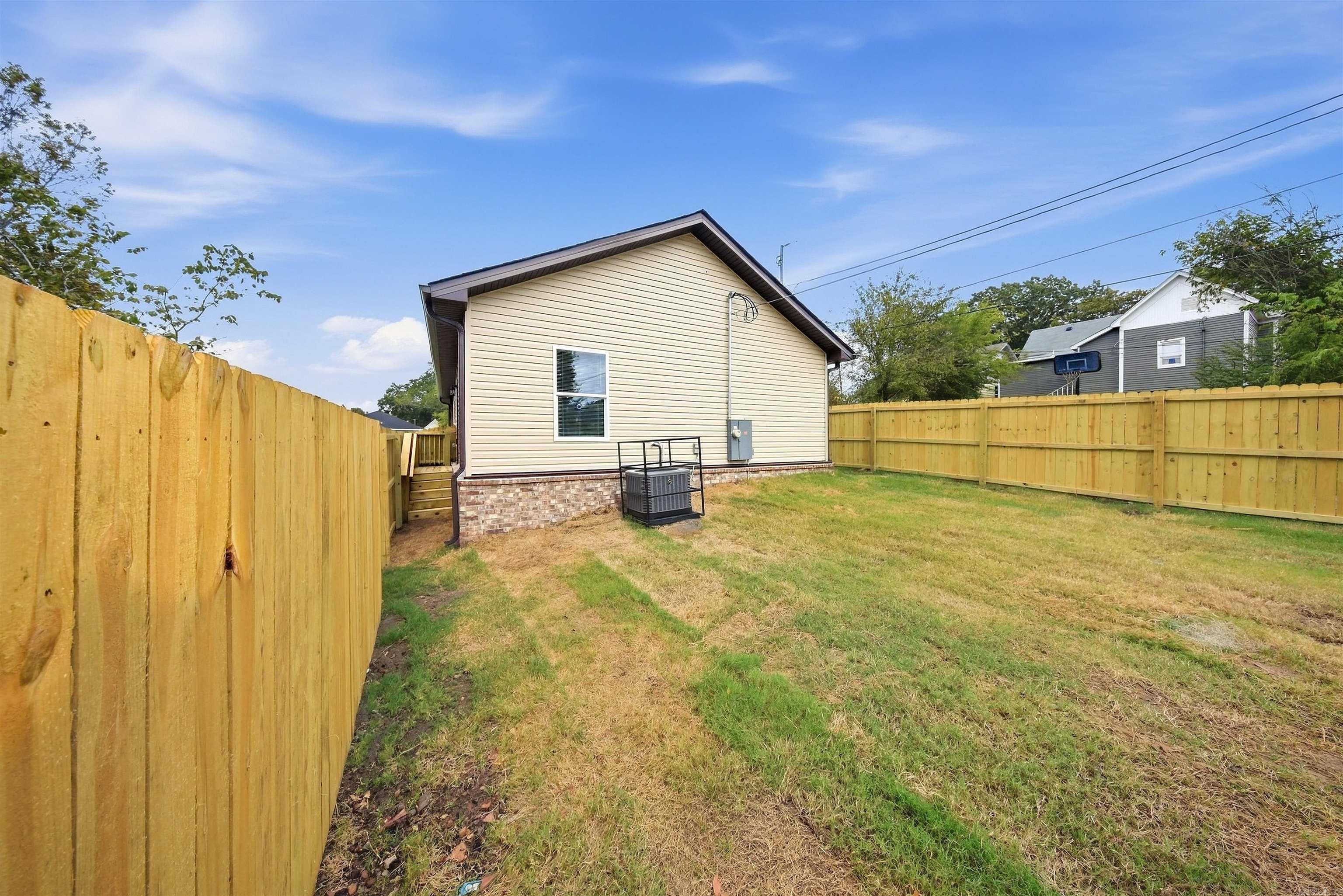 3015.5 W 16th  Little Rock, AR