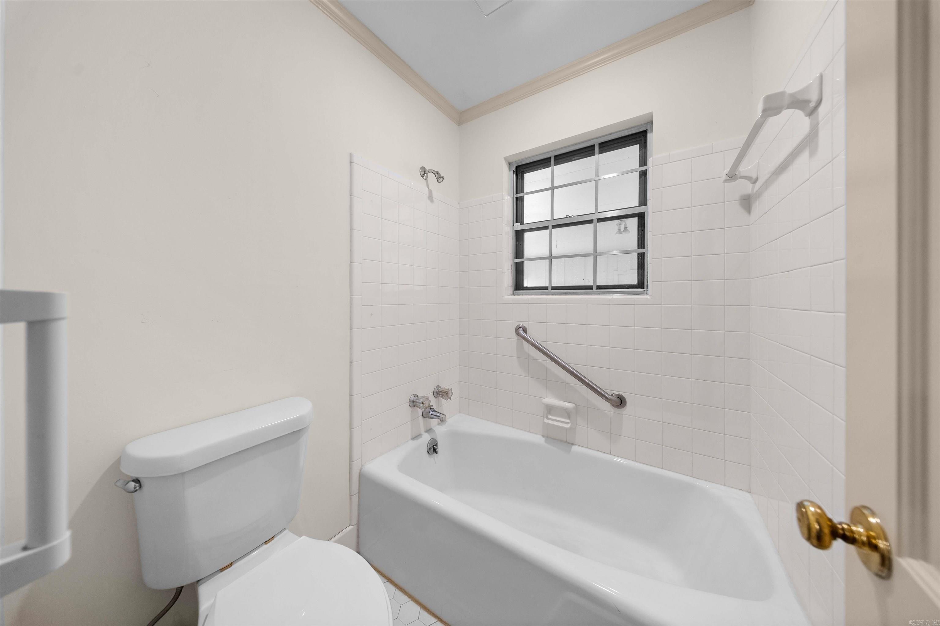 2013 Clapboard Hill Rd Little Rock, AR 72227
